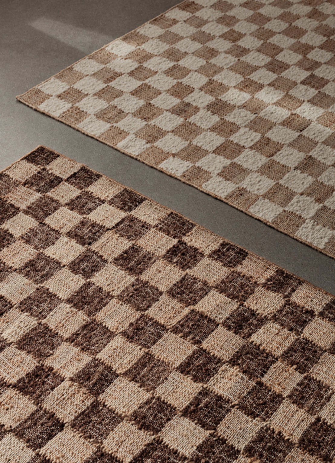 ferm LIVING Check tafelloper 180 x 70 cm - voorkant 3 donkerbruin