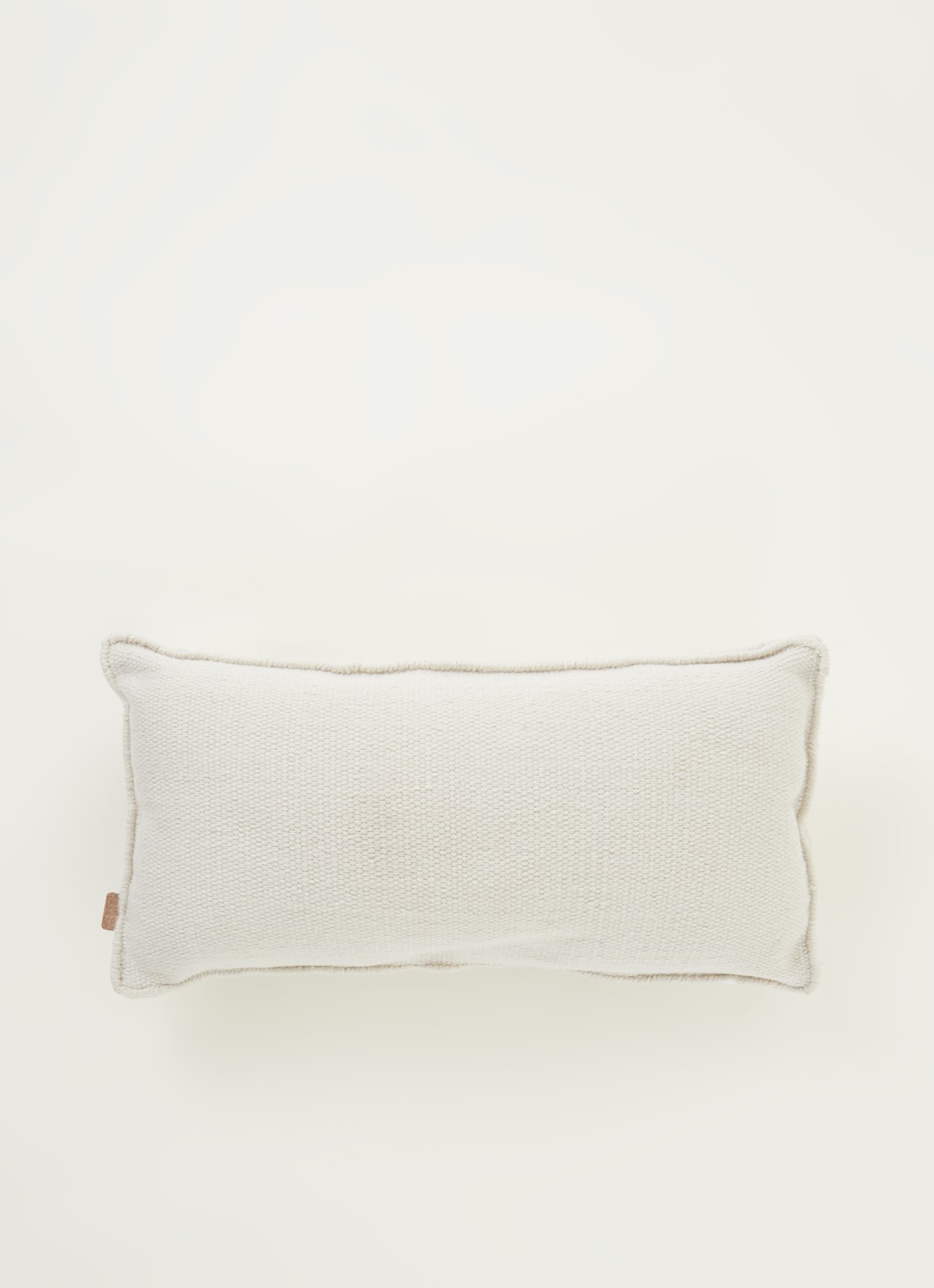 ferm LIVING Desert sierkussen 28 x 53 cm - voorkant 3 gebroken wit