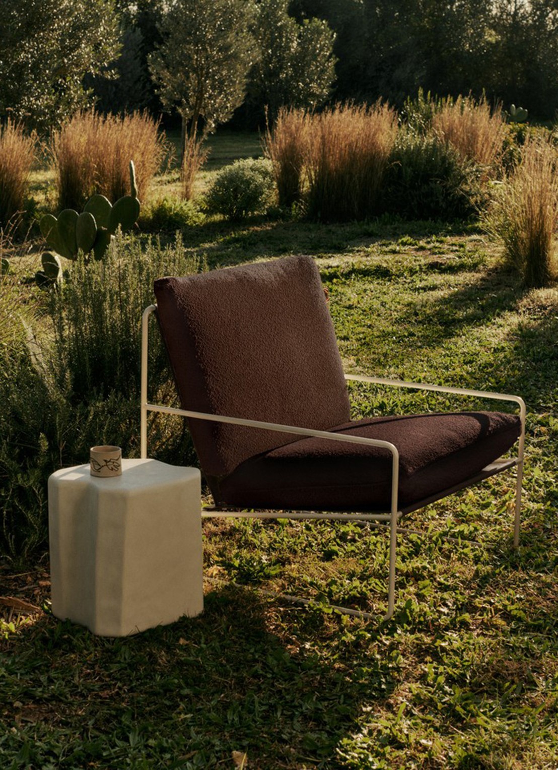 ferm LIVING Desert tuinbank - voorkant 2 bruin