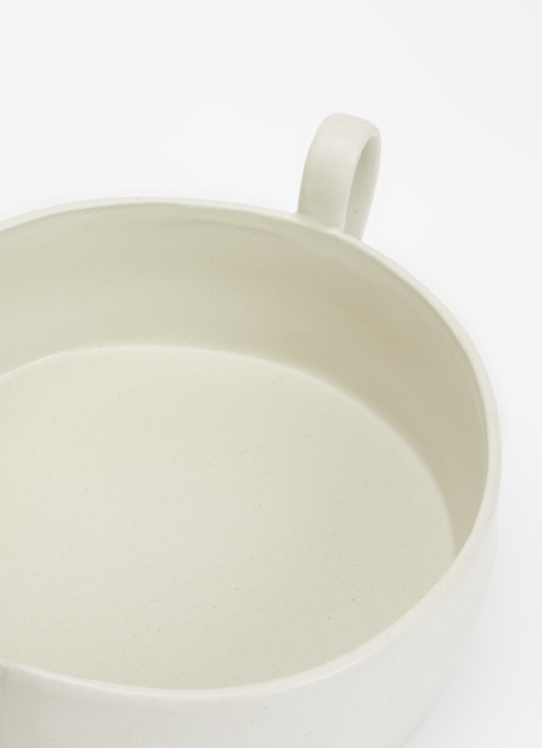 ferm LIVING Flow schaal 32,5 x 25 cm - voorkant 2 wit
