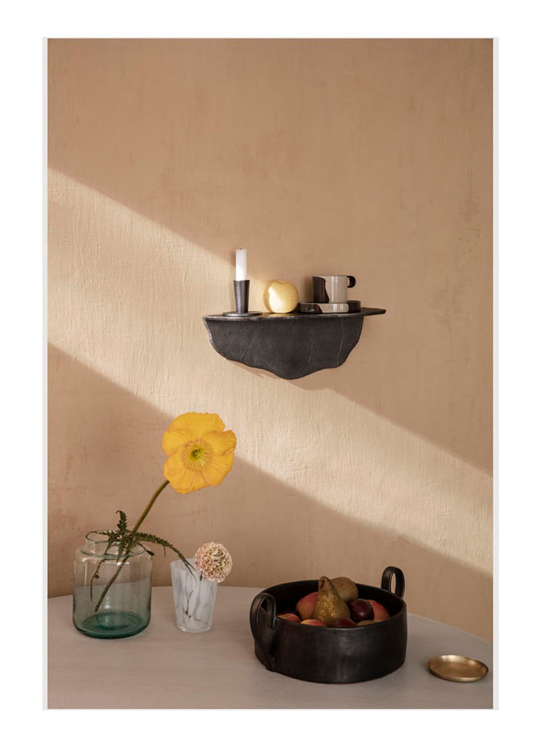 ferm LIVING Fracture wandplank 15 x 40,7 cm - detail 2 zwart