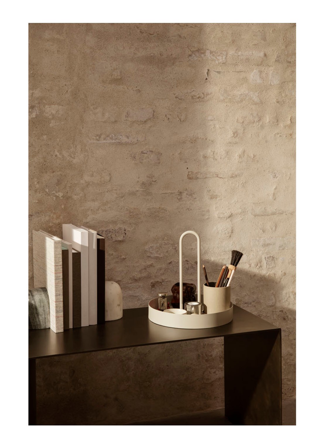 ferm LIVING Grib dienblad 28 cm - detail 4 beige