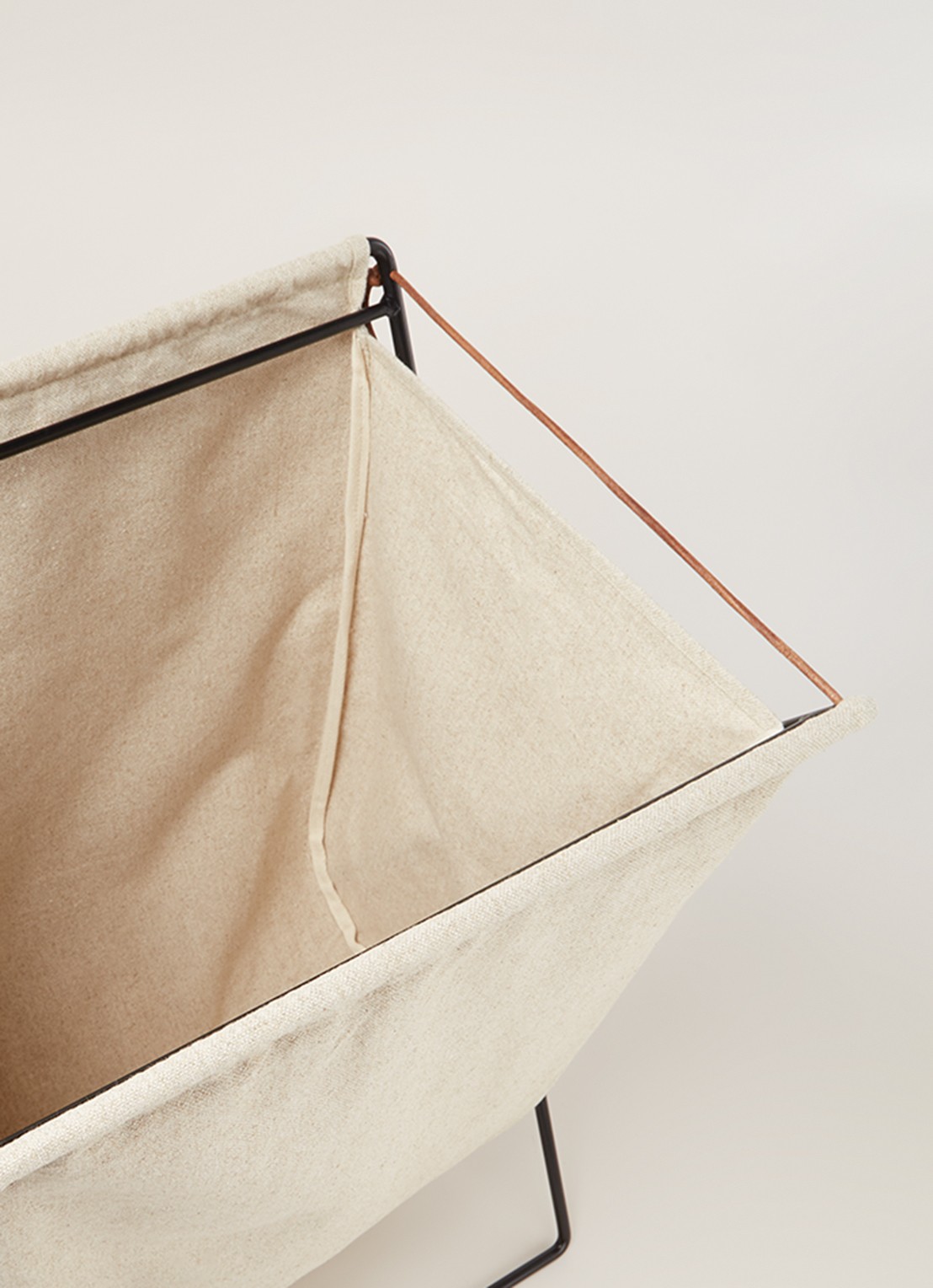 ferm LIVING Herman wasmand 65 cm - detail 4 beige