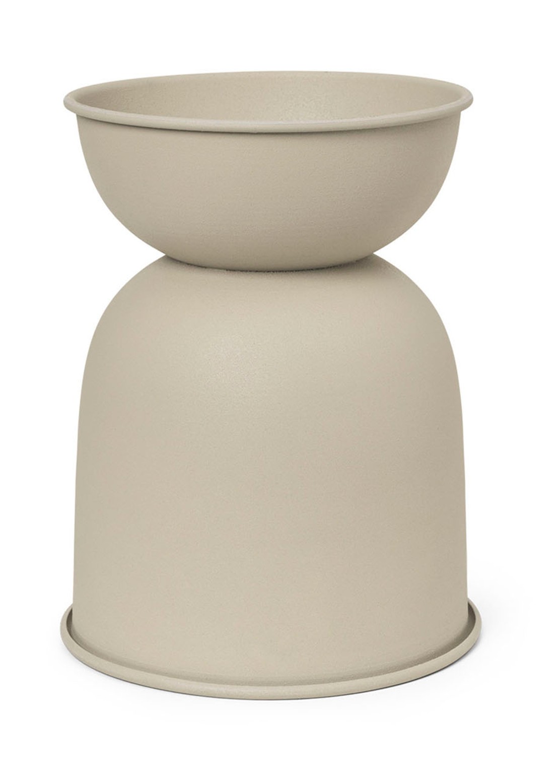 ferm LIVING Hourglass bloempot van gepoedercoat ijzer voor binnen Ø21 cm - voorkant 2 donkerbeige