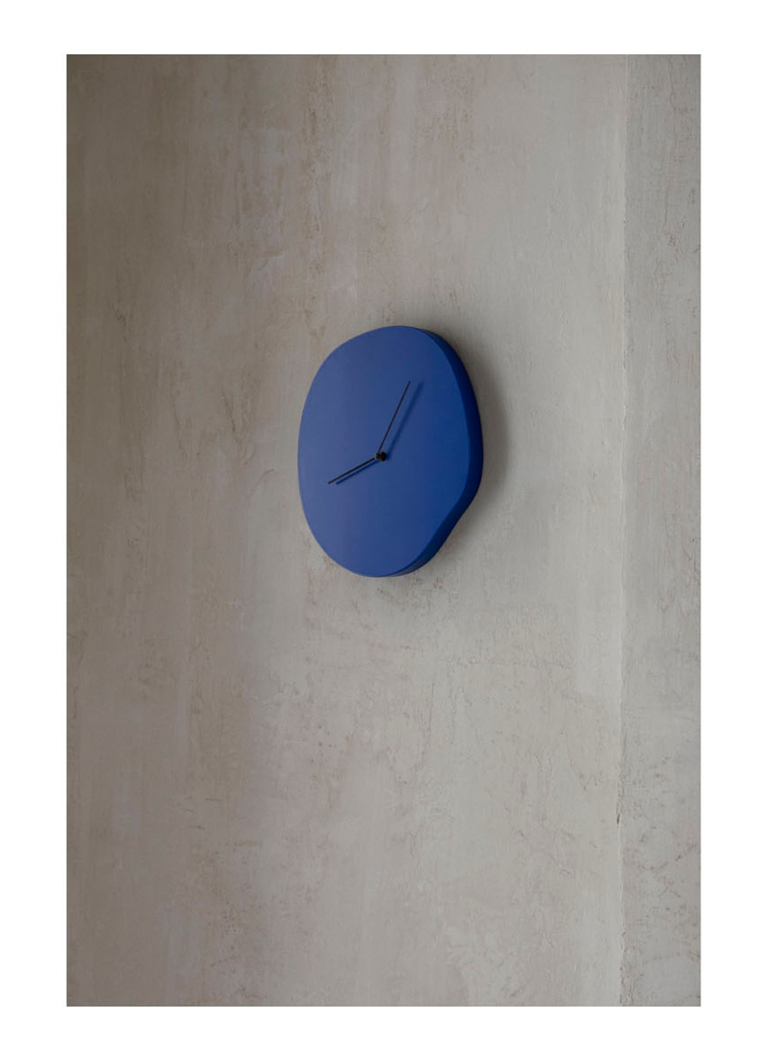 ferm LIVING Melt wandklok - voorkant 2 blauw