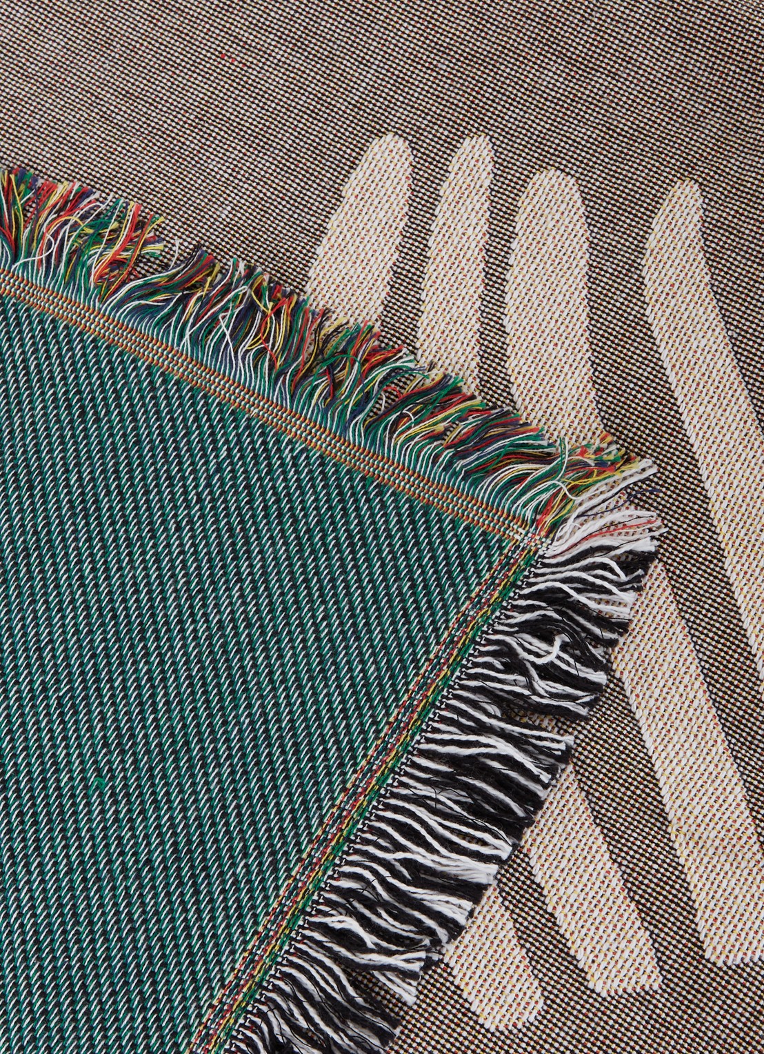 ferm LIVING Mirage plaid 170 x 120 cm - detail 3 grijs