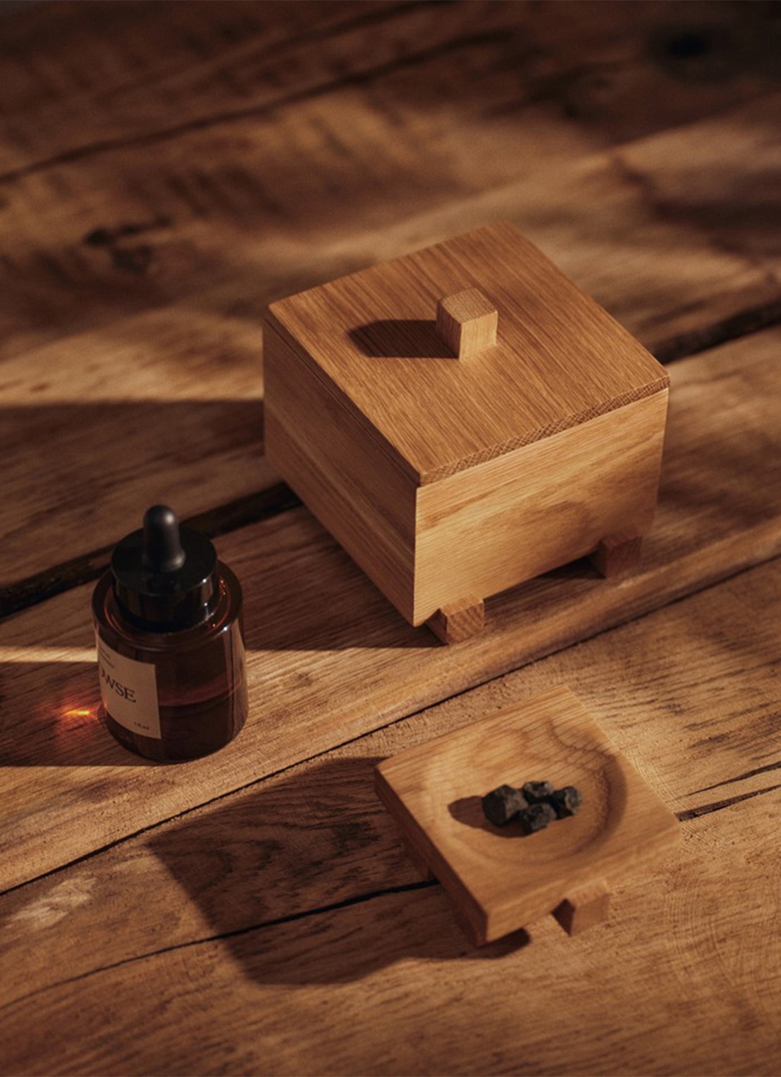 ferm LIVING Moku opbergdoos 10 x 9,5 cm - voorkant 2 lichtbruin