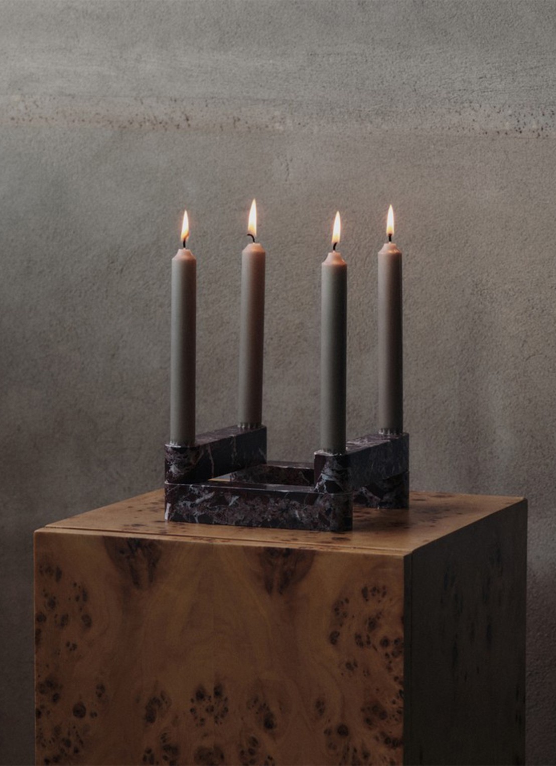 ferm LIVING Newel kandelaar set van 4 - detail 2 bordeauxrood