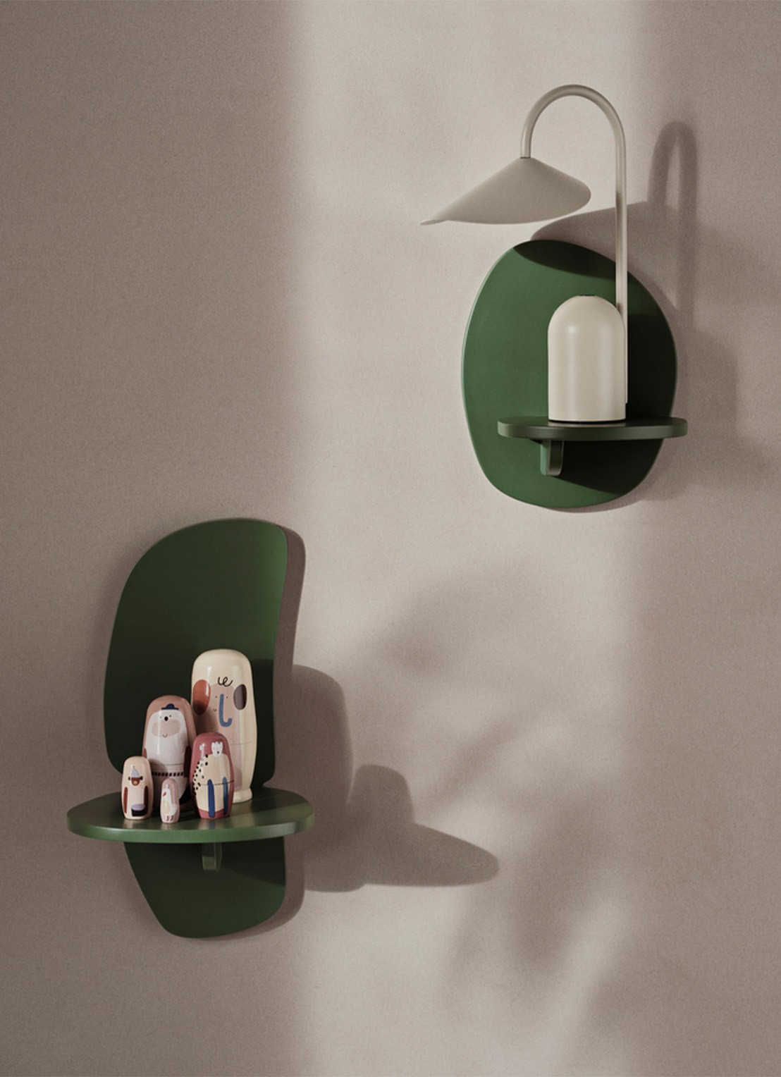 ferm LIVING Pilu wandelement S 25 cm - voorkant 2 donkergroen