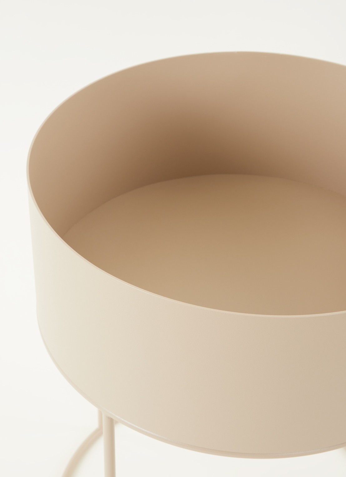ferm LIVING Plant Box Round plantenbak voor binnen Ø40 cm - detail beige