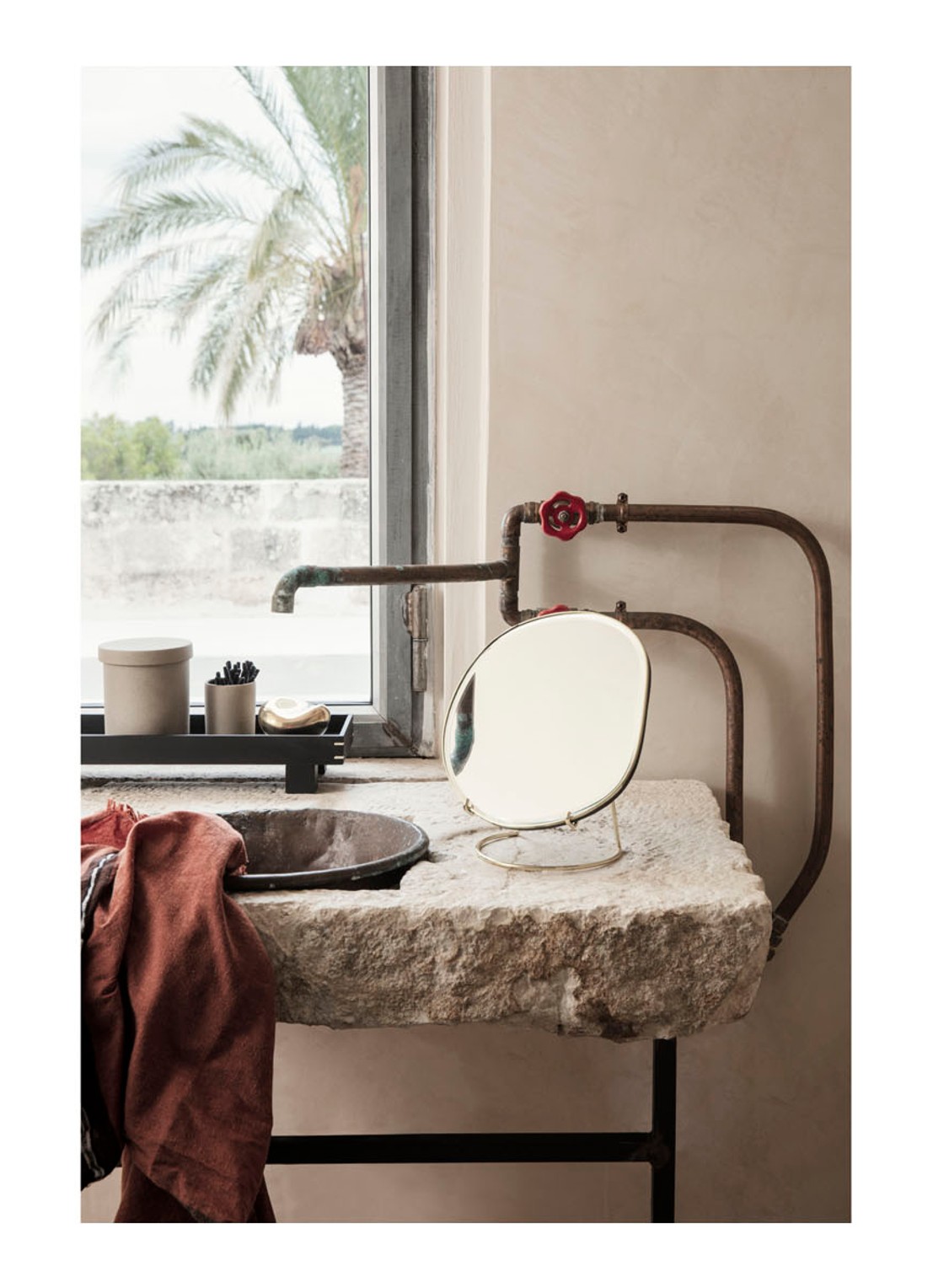 ferm LIVING Pond tafelspiegel - voorkant 3 messing