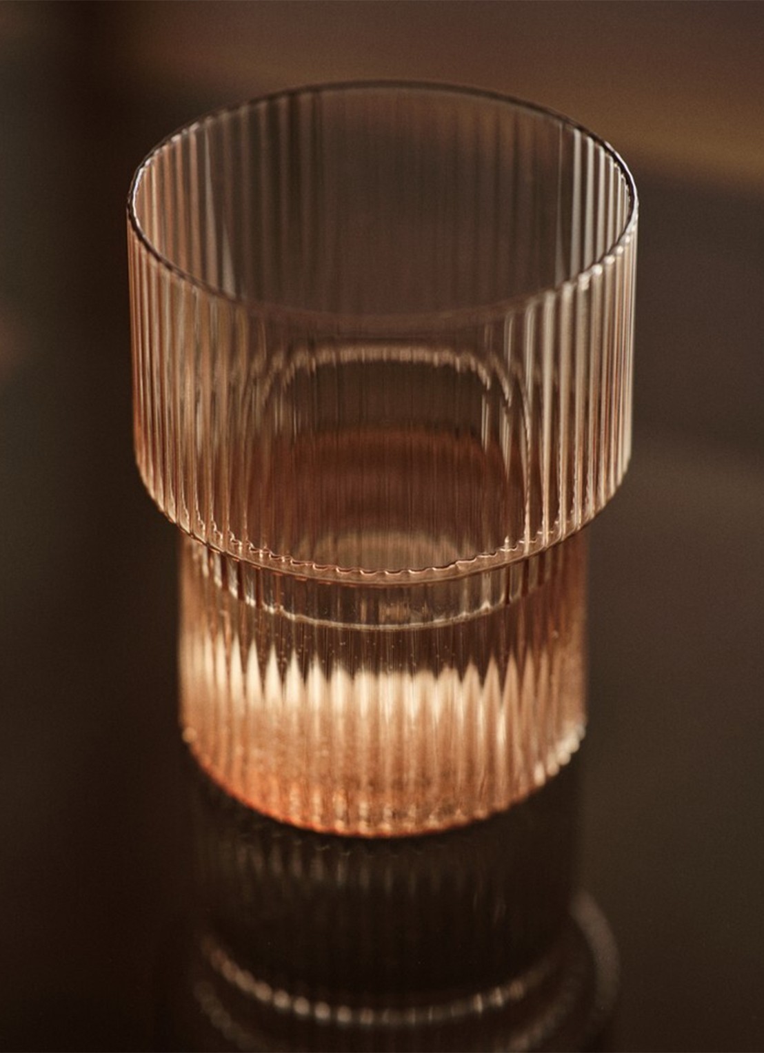 ferm LIVING Ripple drinkglas set van 4 - achterkant 3 lichtroze