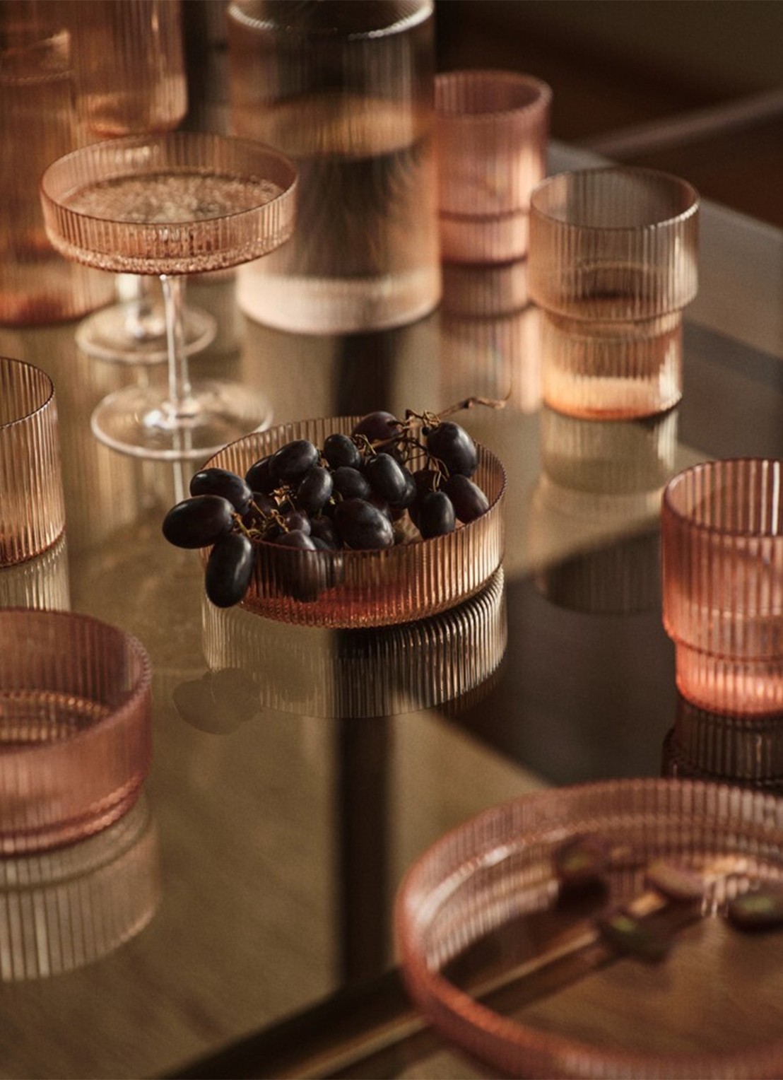 ferm LIVING Ripple serveerschaal set van 4 - achterkant lichtroze