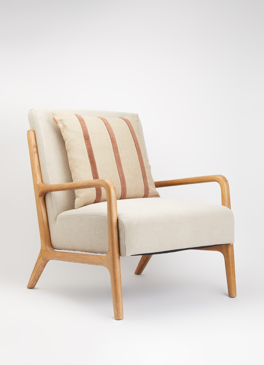 ferm LIVING Senti sierkussen in linnenblend 50 x 50 cm  - voorkant 4 beige