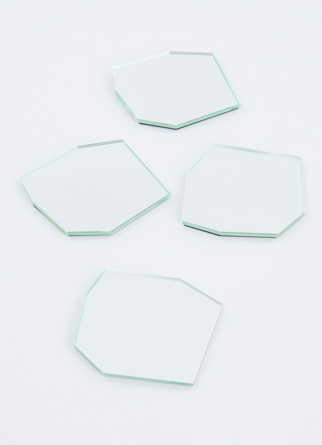 ferm LIVING Shard onderzetter set van 4 - voorkant 2 zilver