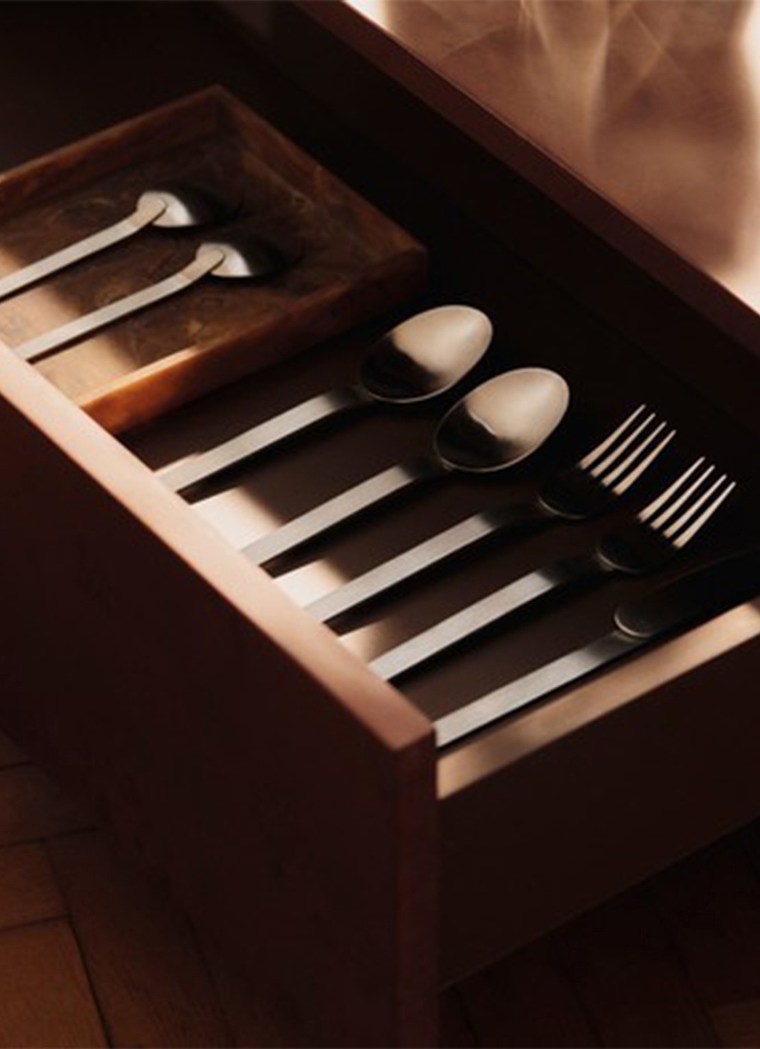 ferm LIVING Stelo bestekset 4-delig - detail 4 zilver