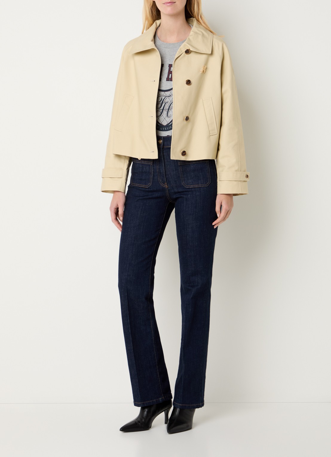 Fifth House Leala trenchcoat met steekzakken en asymmetrische hals - voorkant 2 beige