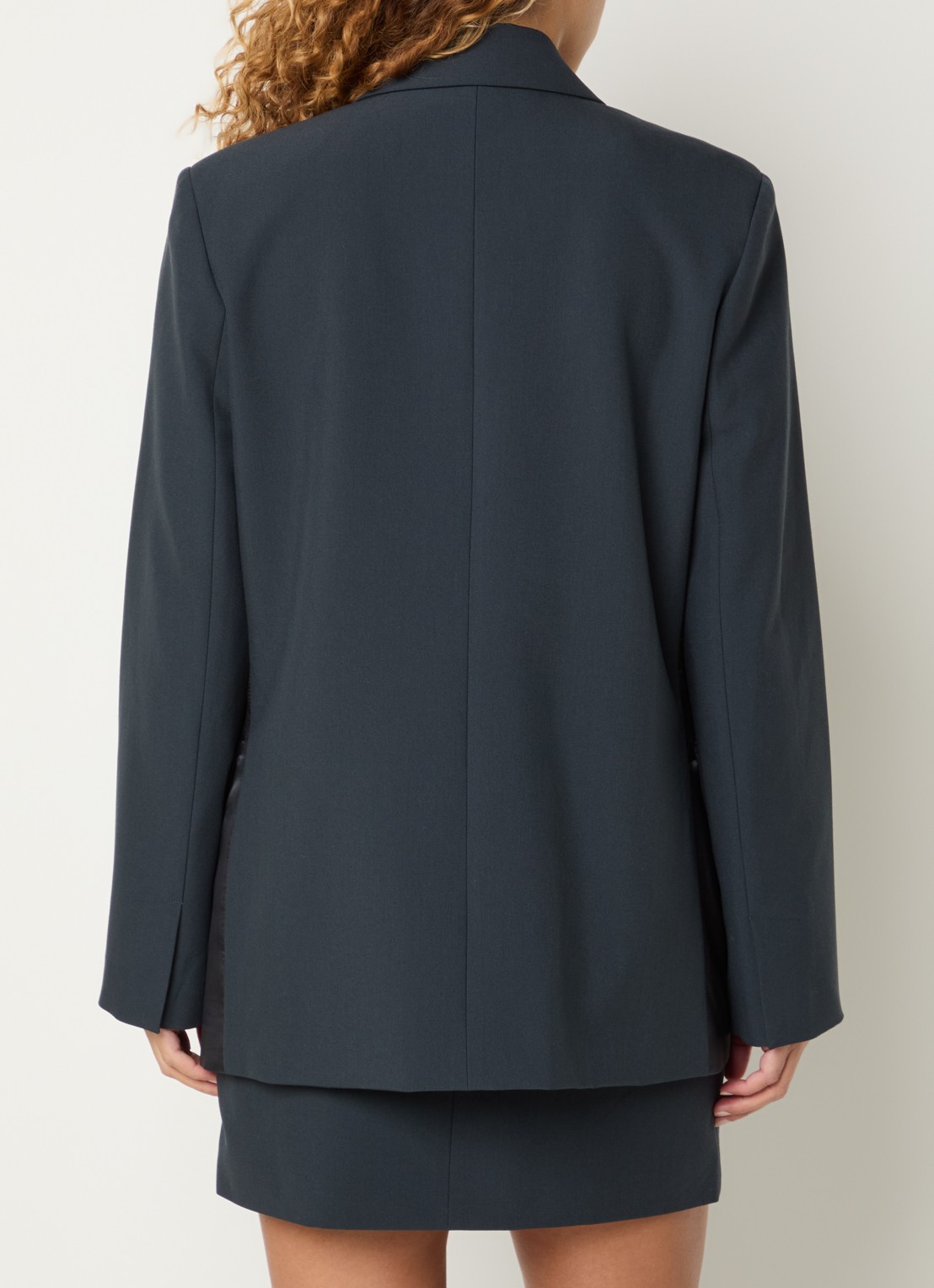 Fifth House Lizzy blazer met details van satijn en klepzakken - achterkant petrol