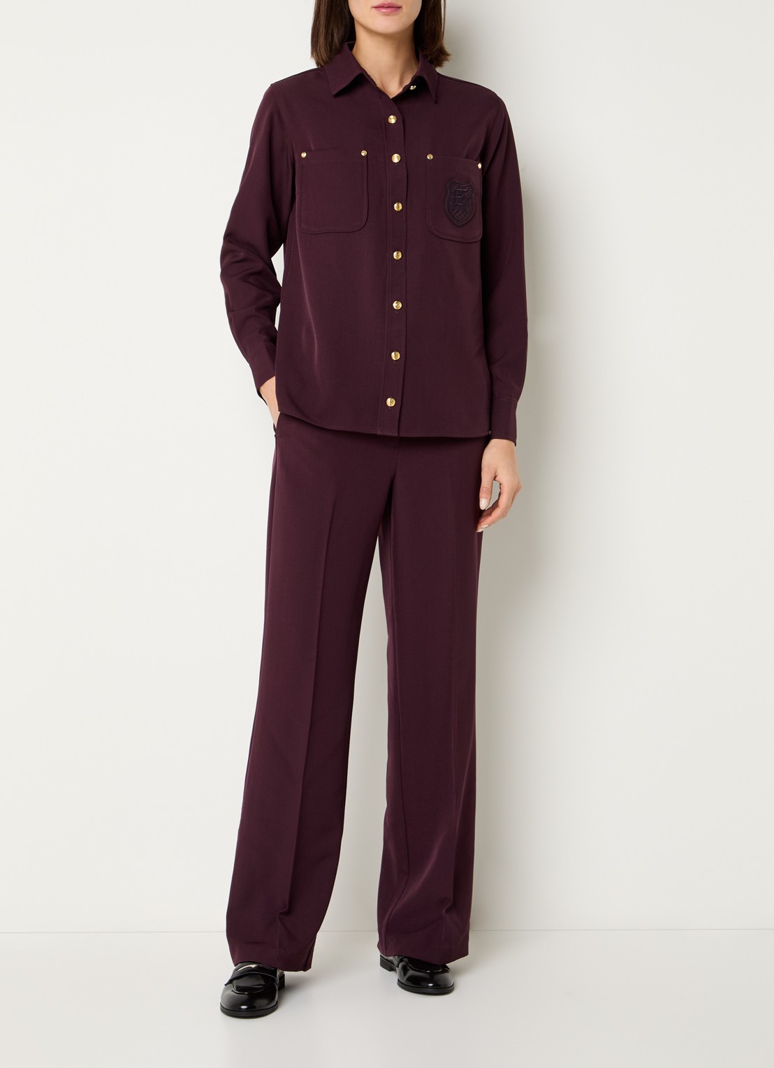 Fifth House Lonni blouse met borstzakken en logoborduring - voorkant 4 aubergine