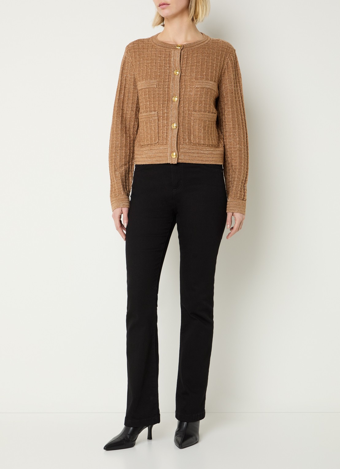 Fifth House Loreline cropped grofgebreid vest met lurex - voorkant 3 cognac