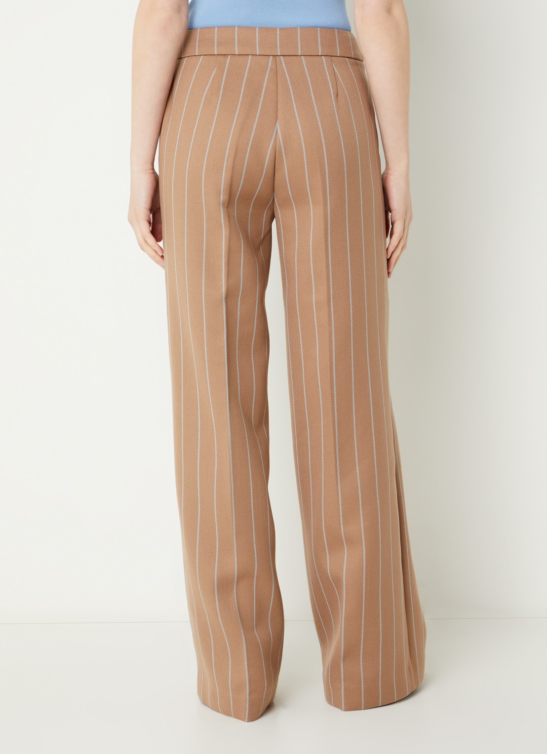 Fifth House Maeve mid waist wide fit pantalon in wolblend met krijtstreep - achterkant 2 bruin