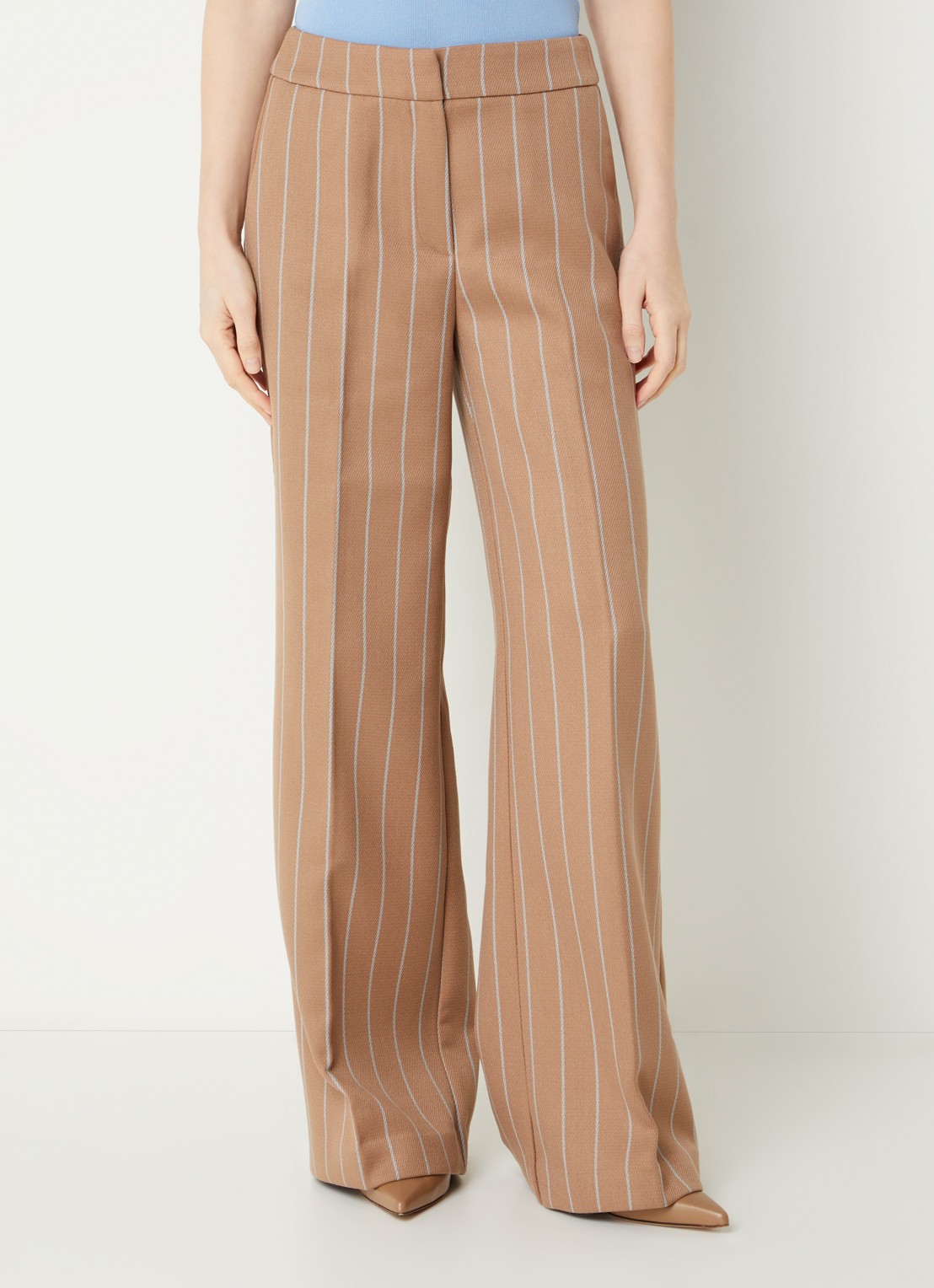 Fifth House Maeve mid waist wide fit pantalon in wolblend met krijtstreep - detail bruin
