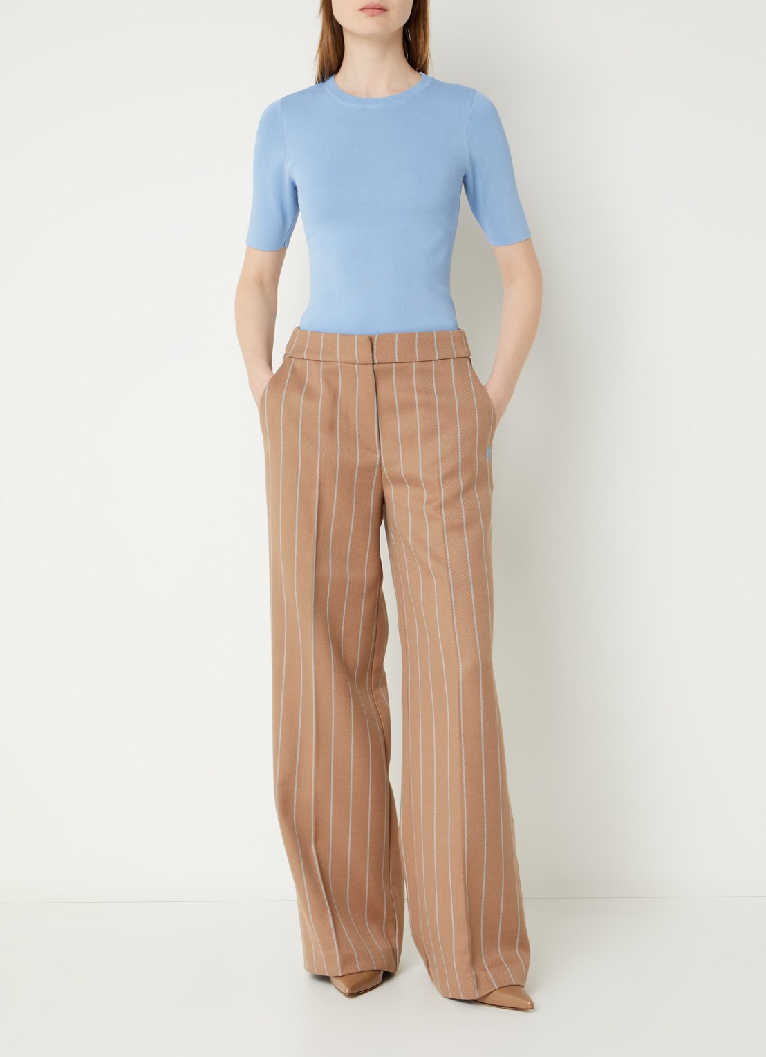 Fifth House Maeve mid waist wide fit pantalon in wolblend met krijtstreep - voorkant 4 bruin