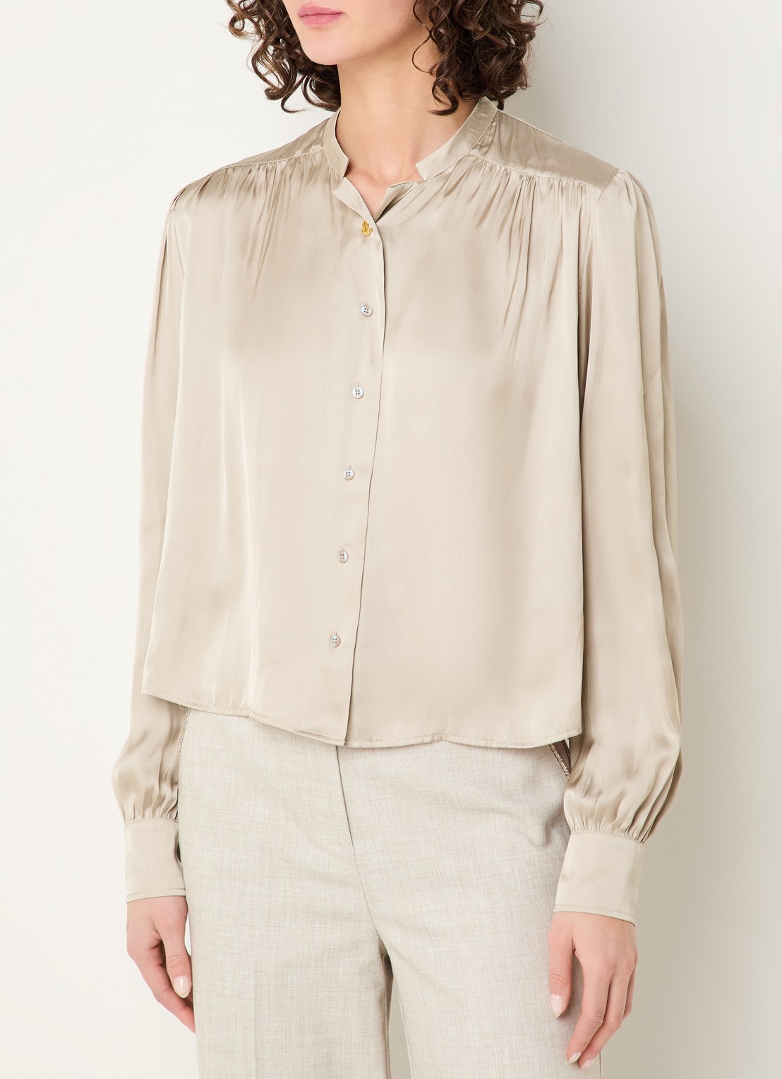 Fifth House Marion blouse van satijn met ballonmouw - detail 4 zand