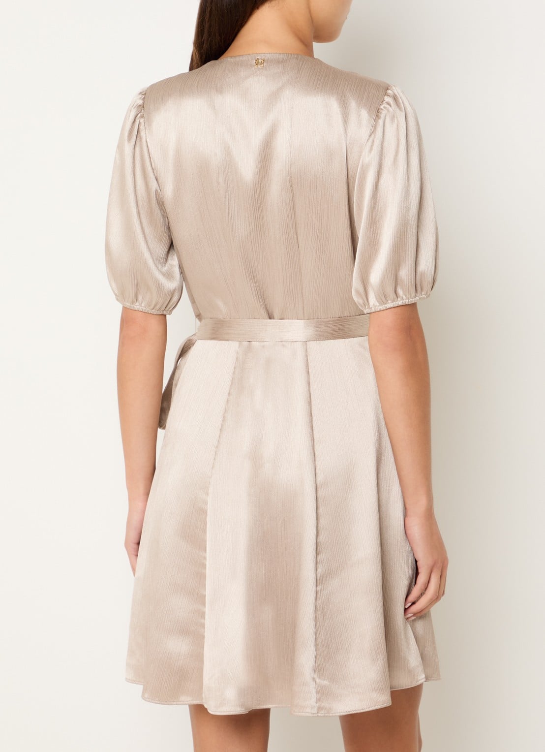Fifth House Marli mini jurk met overslag met pofmouw - achterkant 4 beige