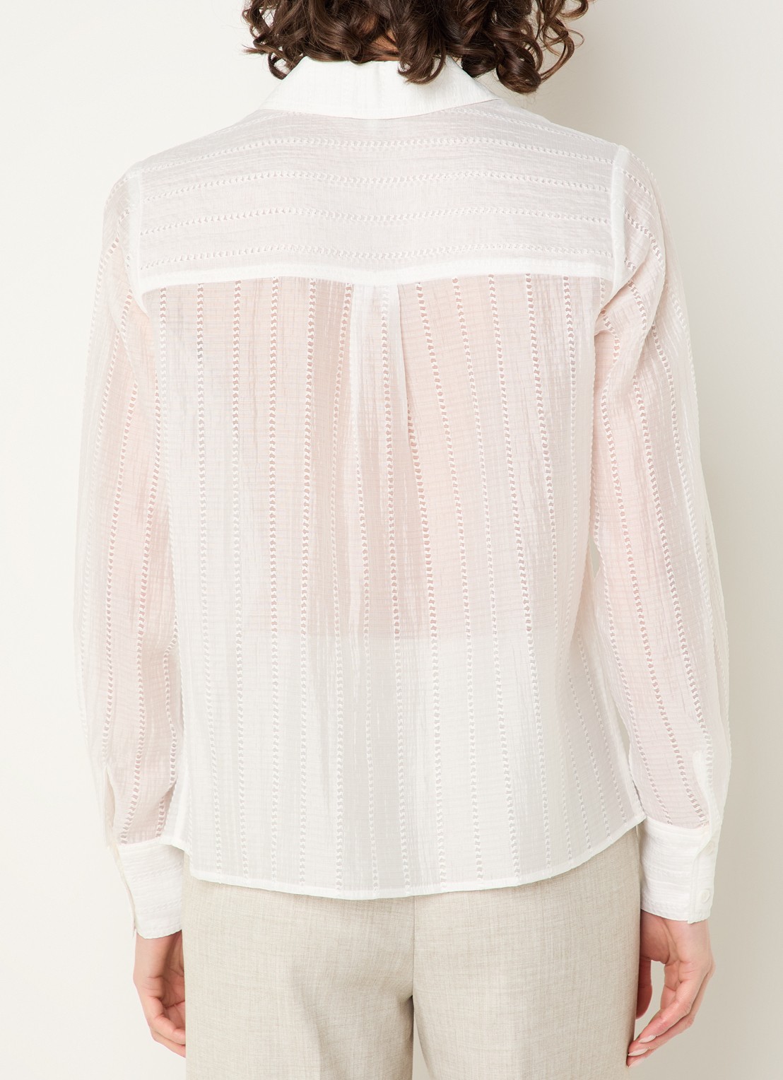 Fifth House Myra blouse met opengewerkt dessin en sjaalkraag - achterkant 4 wit