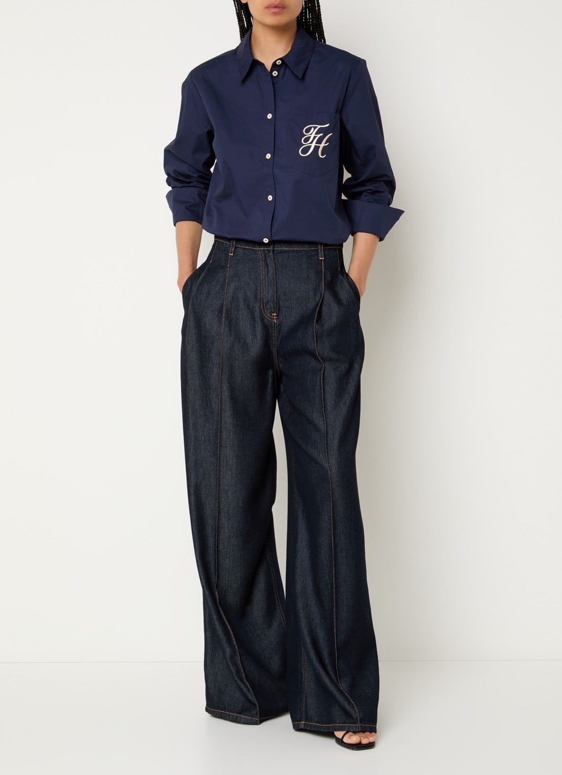 Fifth House Osan blouse met logoborduring - voorkant 2 donkerblauw