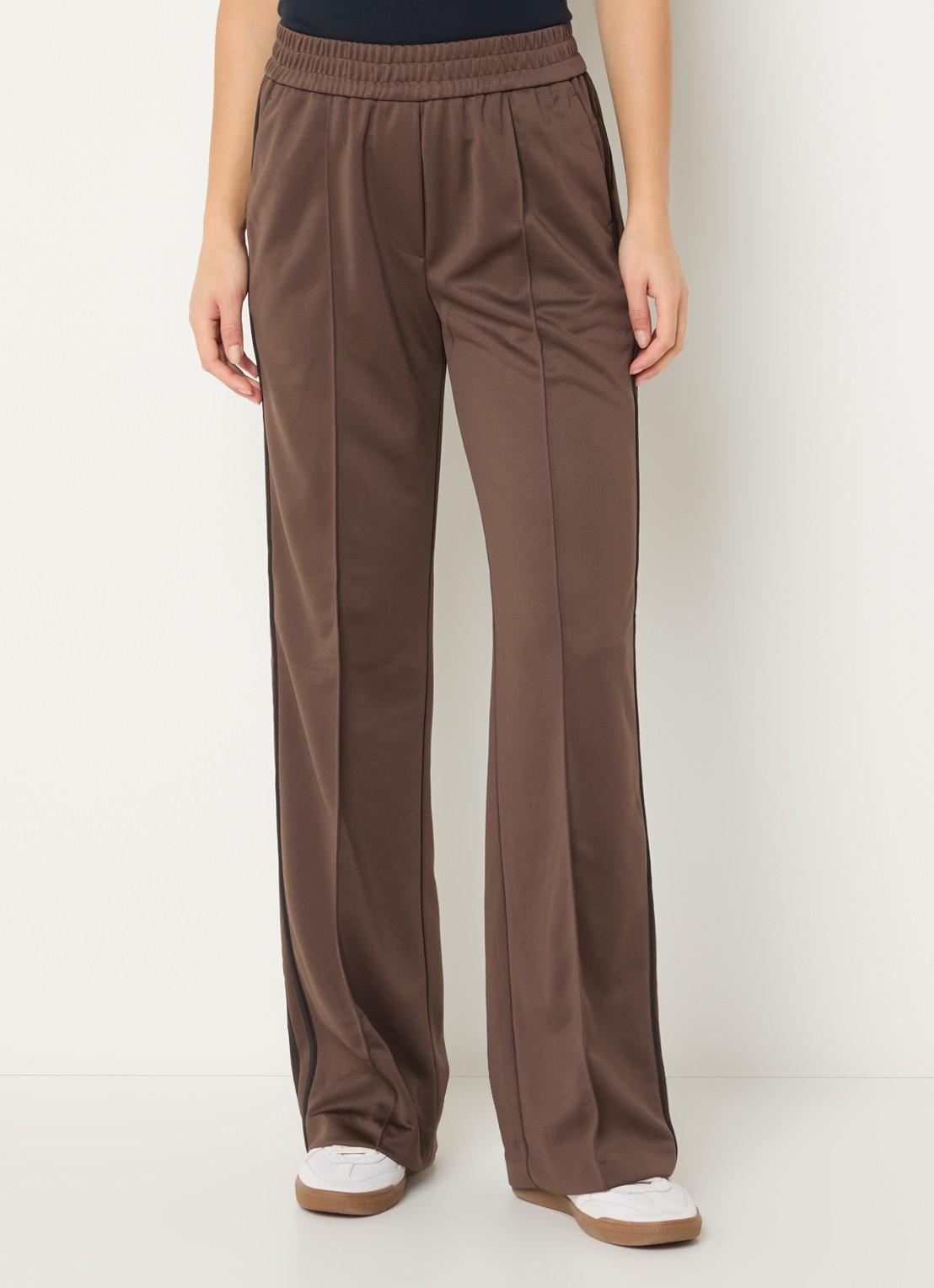 Fifth House Pucy high waist straight fit trackpants met steekzakken - detail chocoladebruin
