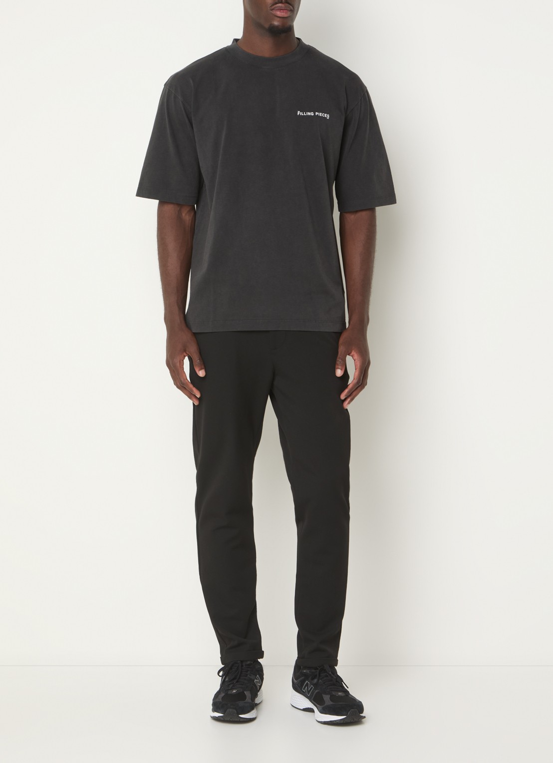 Filling Pieces Boxy T-shirt met logo - voorkant 4 antraciet