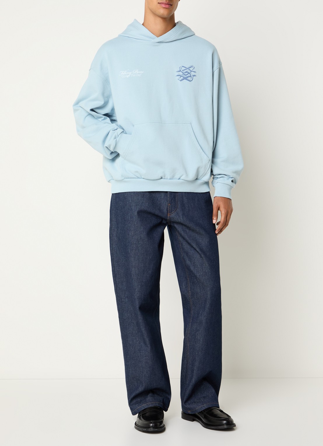 Filling Pieces Bridge the Gap hoodie met logo- en backprint - voorkant 2 lichtblauw