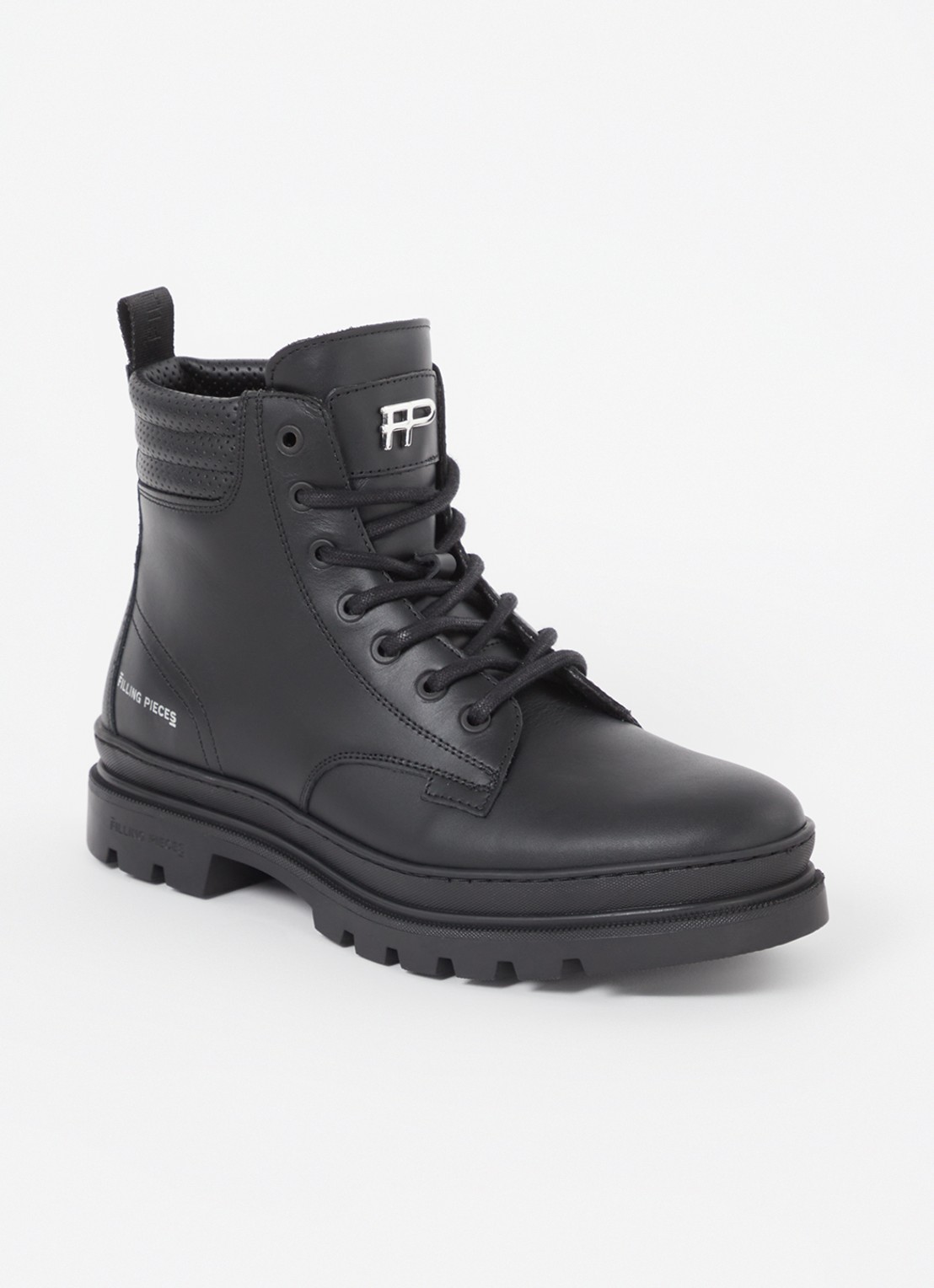 Filling Pieces Josh veterboot van leer - voorkant zwart