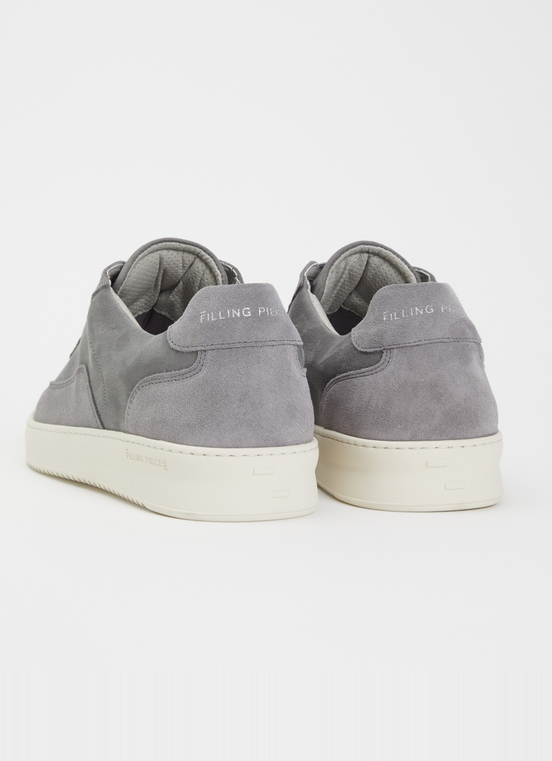 Filling Pieces Mondo Grain sneaker van suède - achterkant grijs