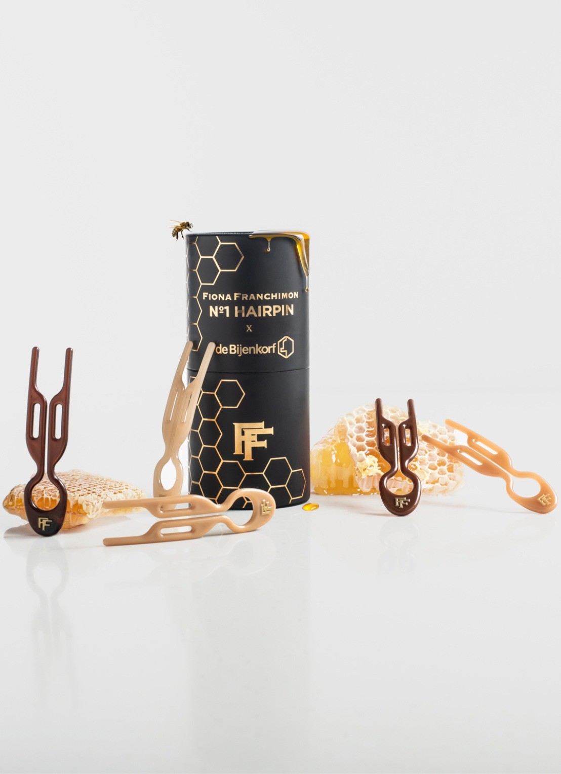 Fiona Franchimon Nº1 HAIRPIN | Fiona franchimon X de Bijenkorf Collection - Limited Edition  - detail undefined