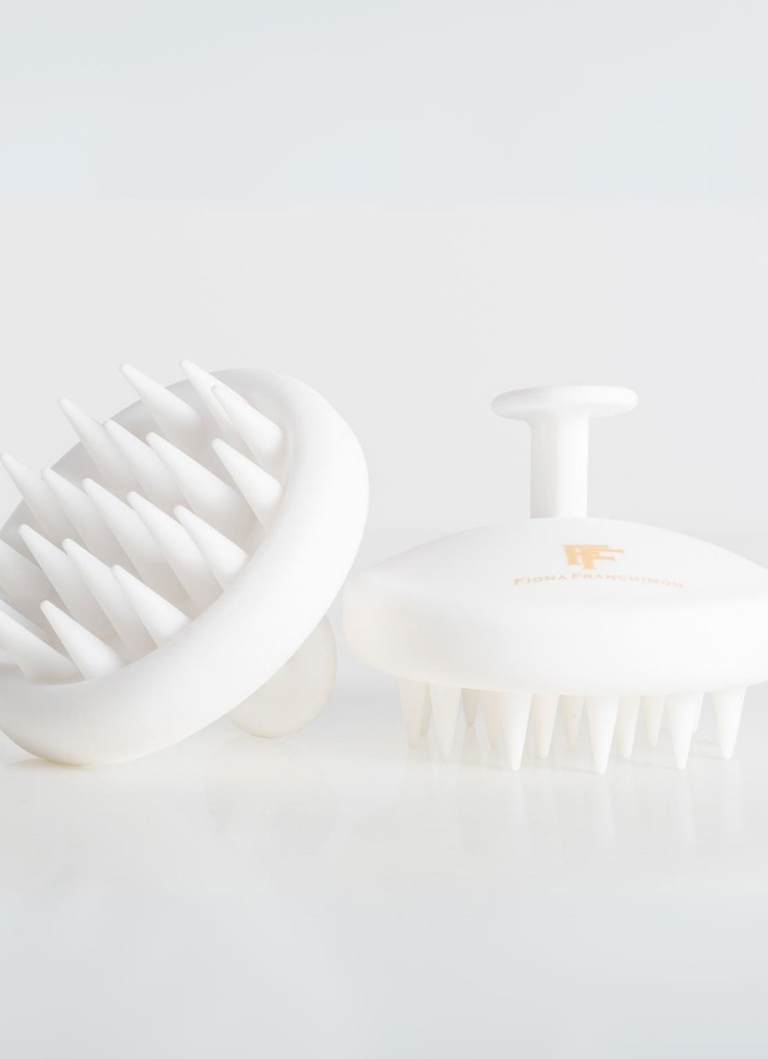 Fiona Franchimon Scalp Massage Brush - hoofdhuid massageborstel - voorkant 2 undefined