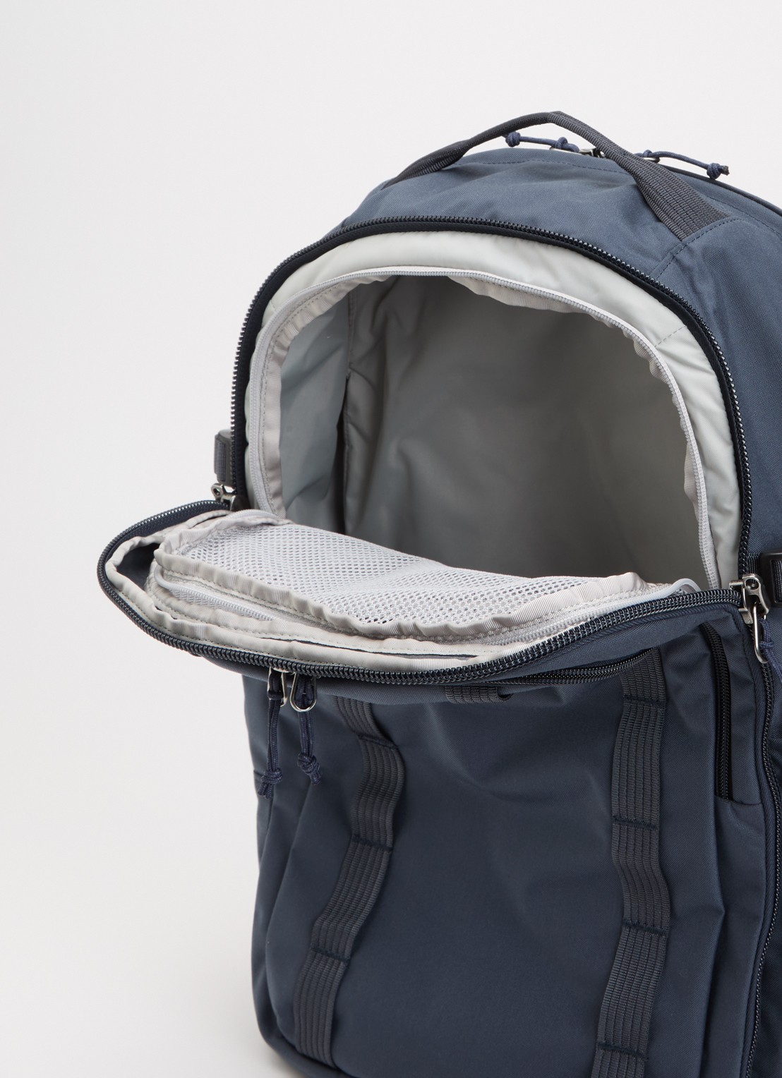 Fjällräven Färden Carry-On rugzak met 16 inch laptopvak - detail indigo