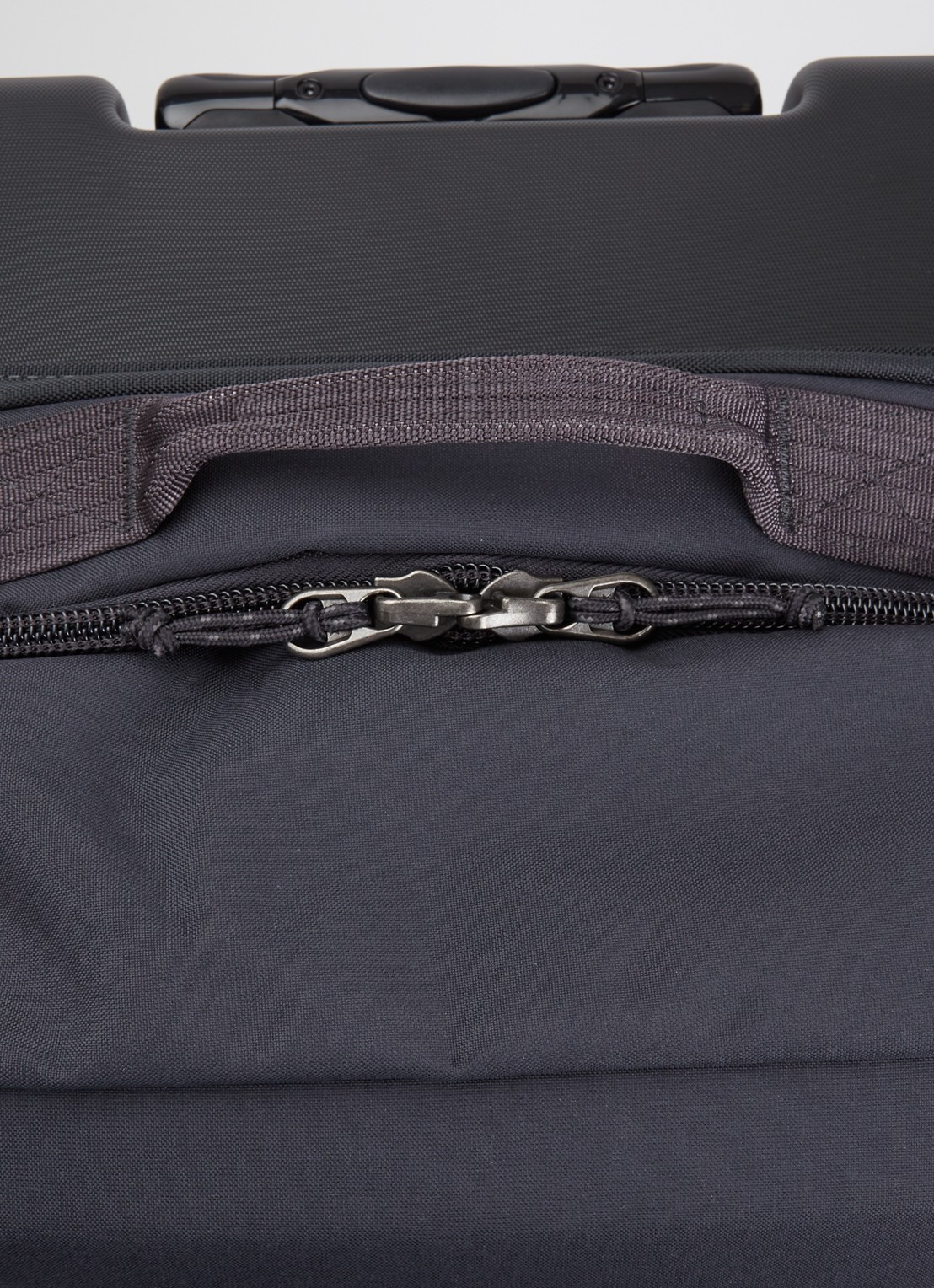 Fjällräven Farden trolley 64 cm - detail 2 zwart