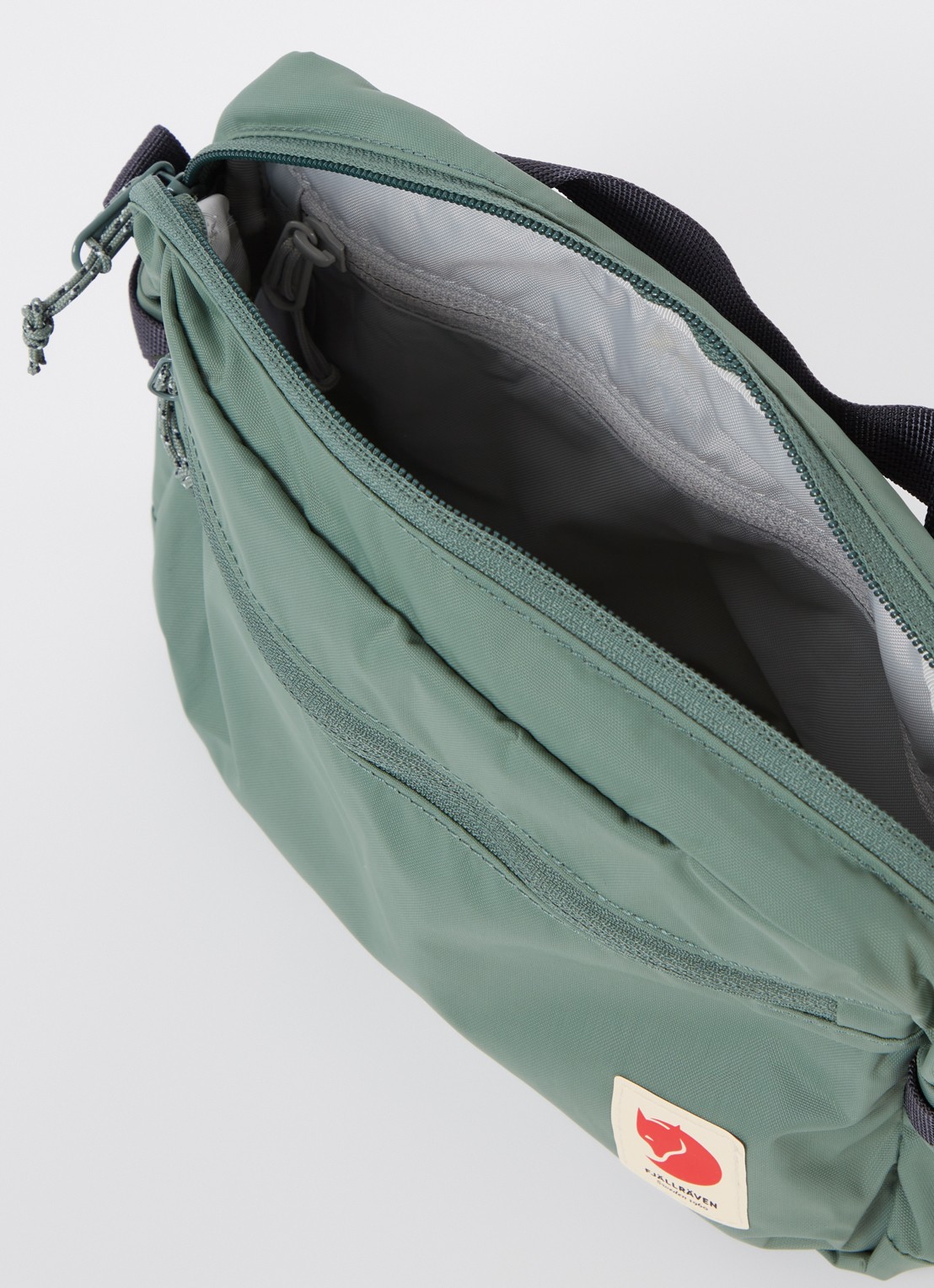 Fjällräven High Coast crossbodytas met logo - detail 2 lichtgroen