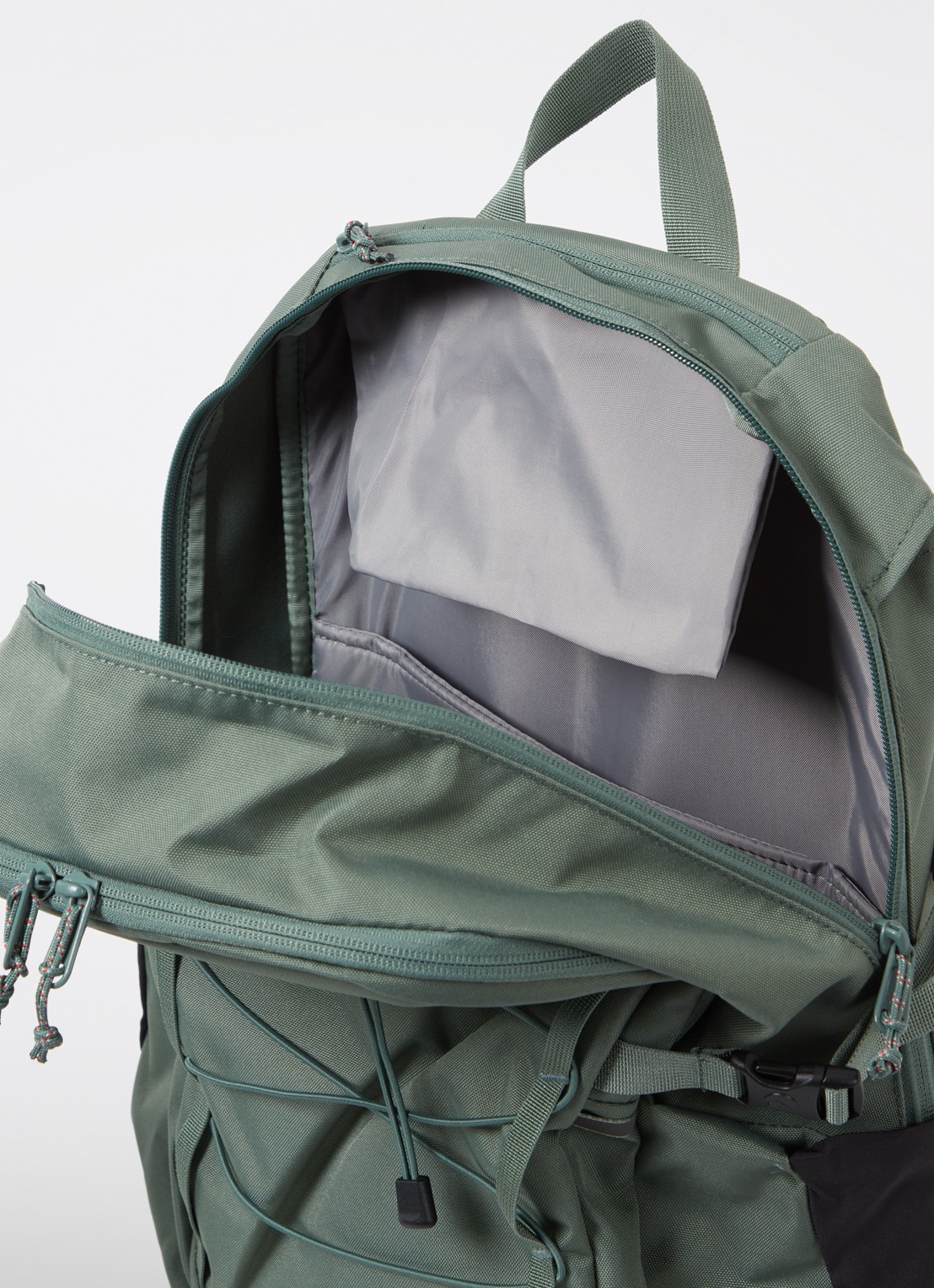 Fjällräven Skule 28 rugzak met 15 inch laptopvak - detail 2 olijfgroen