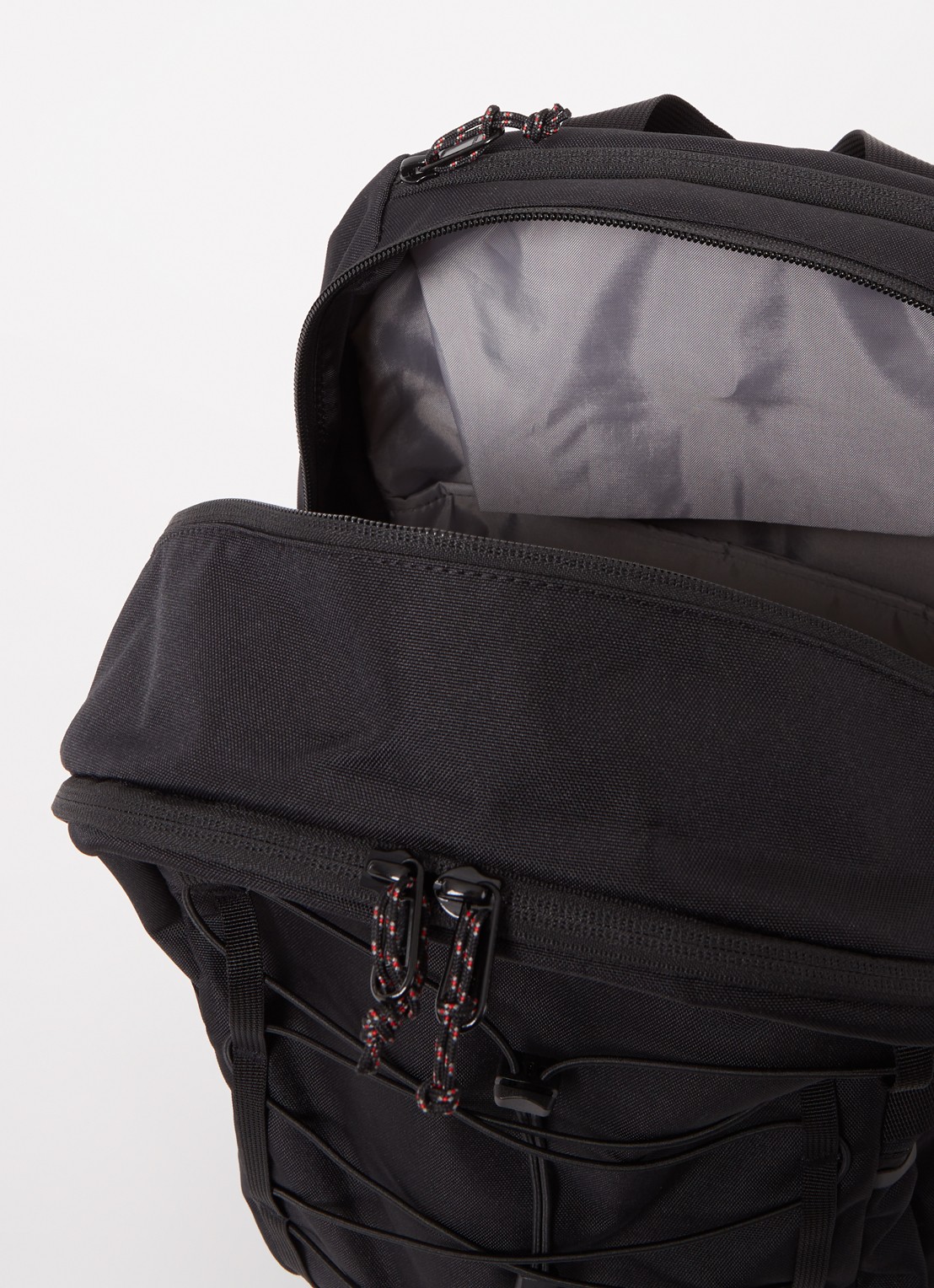 Fjällräven Skule 28 rugzak met 15 inch laptopvak - detail 2 zwart