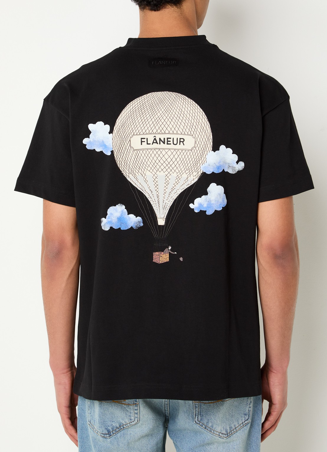 FLÂNEUR Aéronautique T-shirt met logo- en backprint - detail zwart