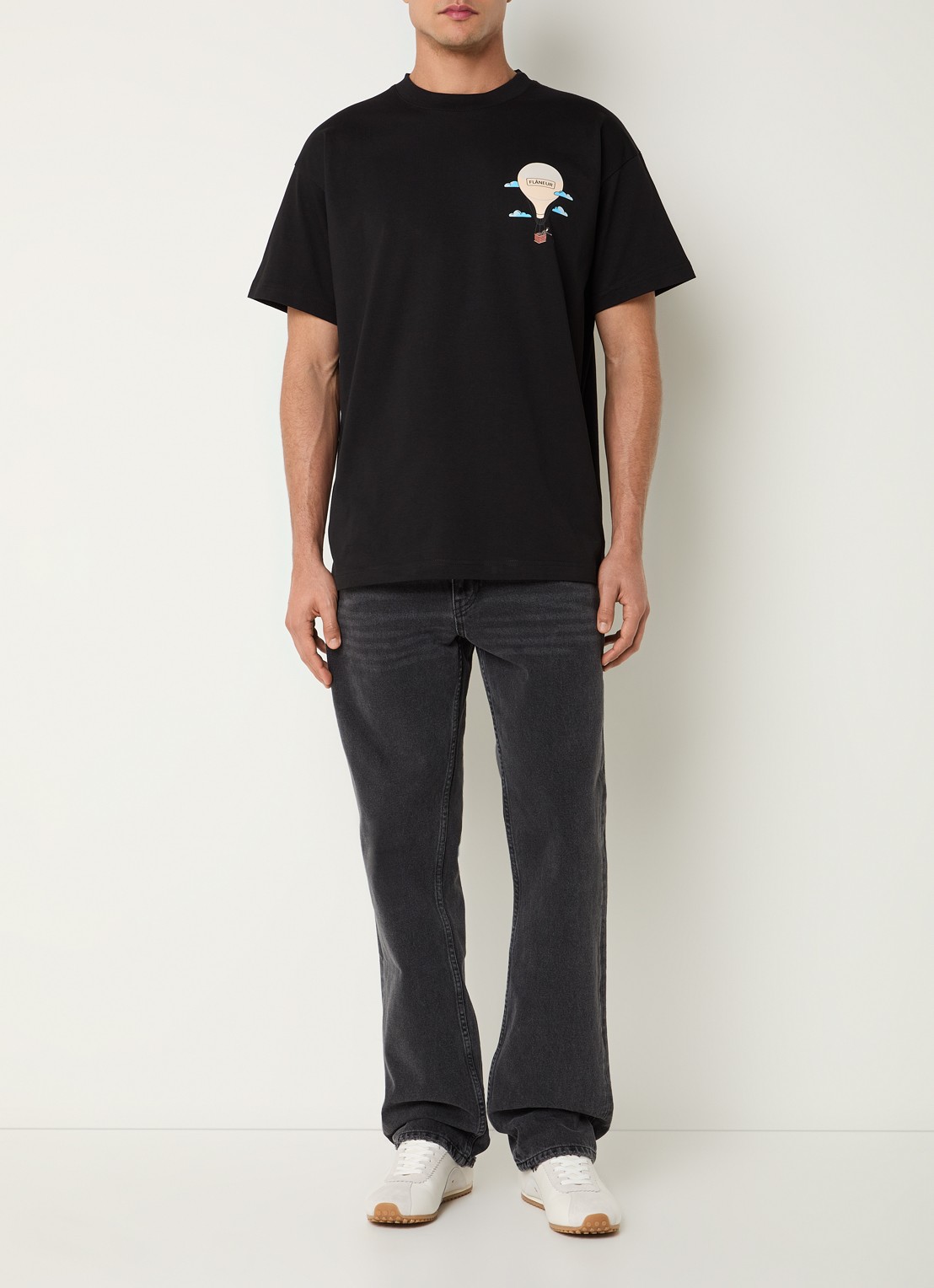 FLÂNEUR Aeronautique T-shirt met logo- en backprint - voorkant 2 zwart