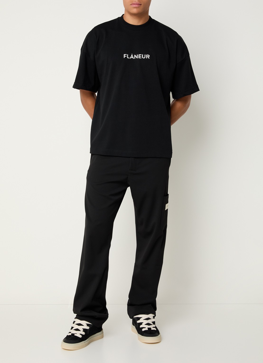 FLÂNEUR Atelier loose fit pantalon met opgestikte zak - voorkant 5 zwart