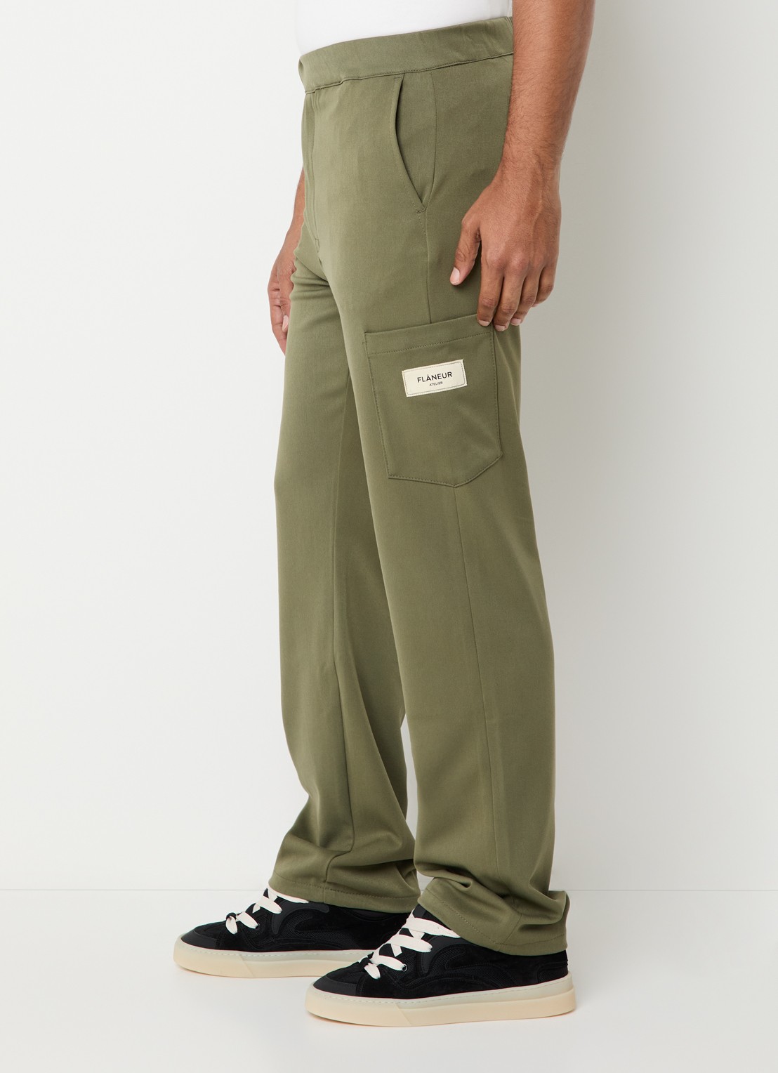 FLÂNEUR Atelier loose fit pantalon met opgestikte zak - detail 5 legergroen