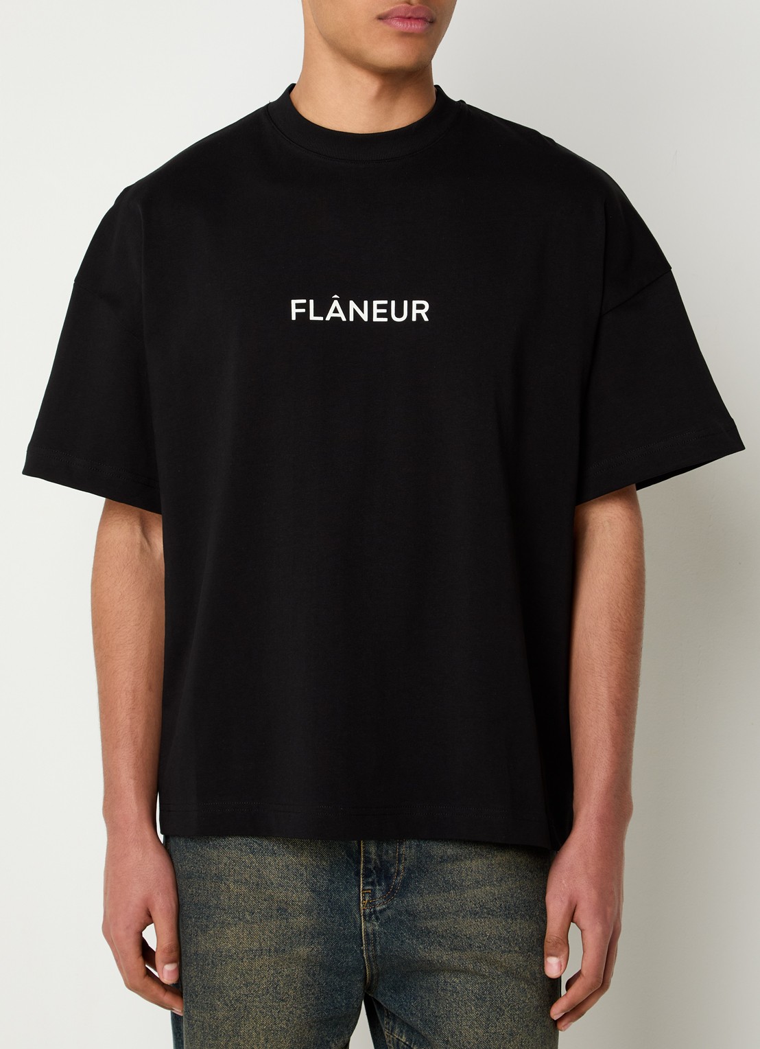 FLÂNEUR Box T-shirt met logoprint - detail 4 zwart
