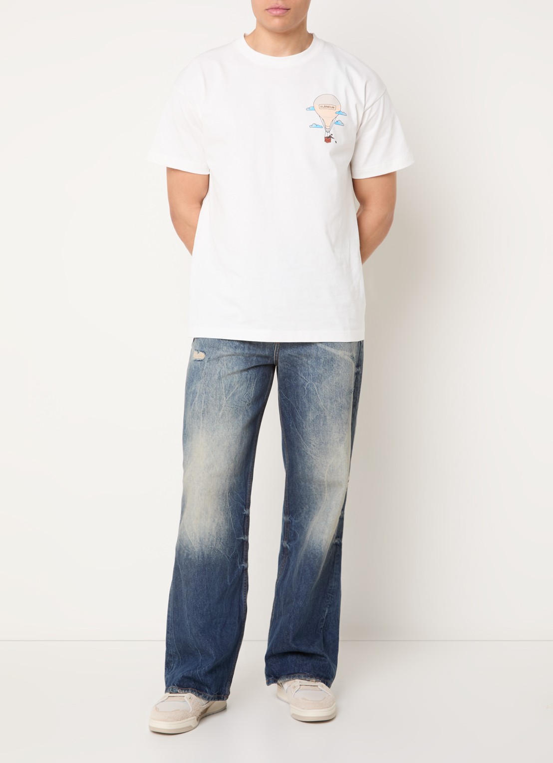 FLÂNEUR Loose fit jeans met donkere wassing - voorkant 2 beige