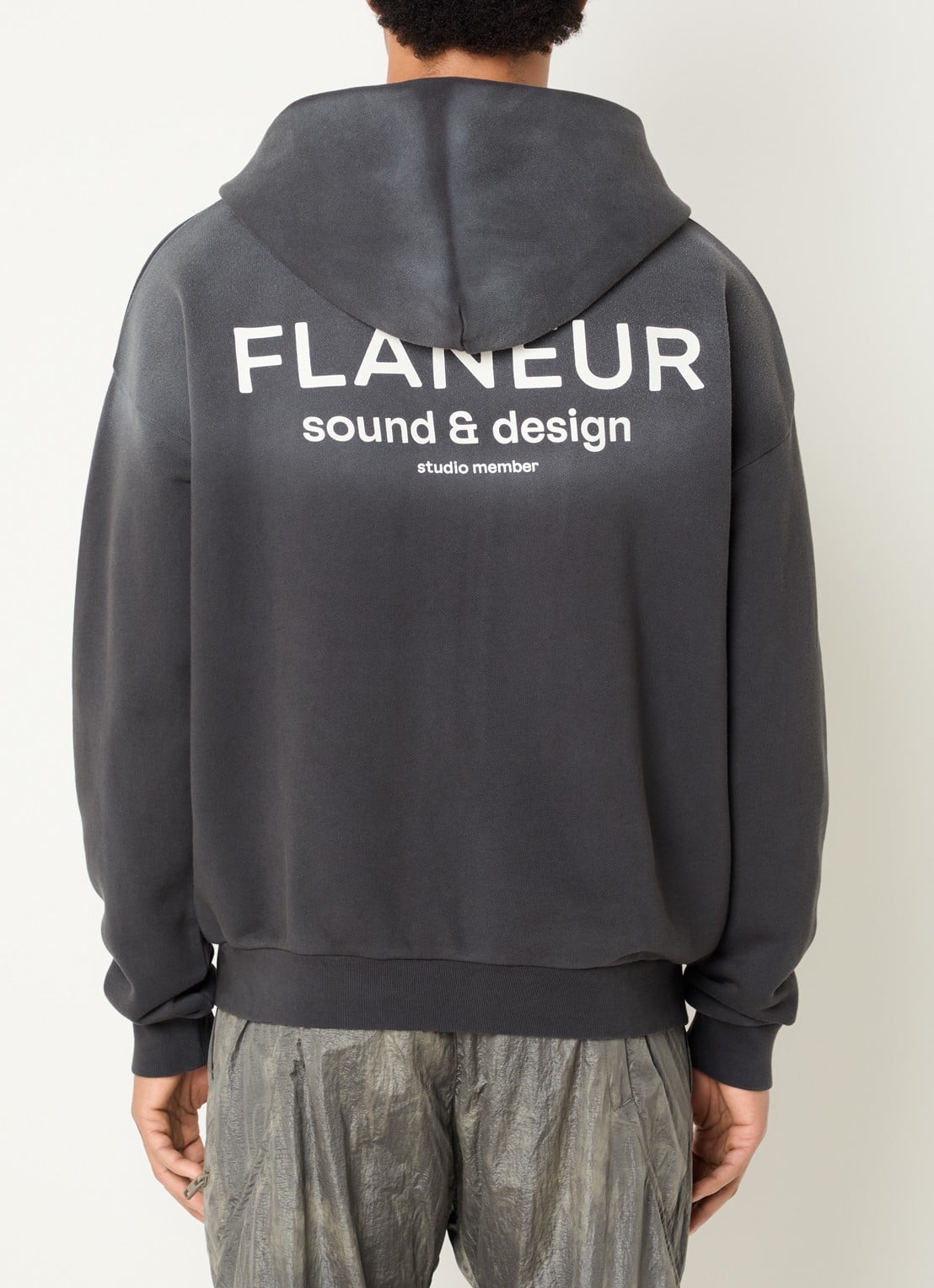 FLÂNEUR Sound & Design Studio Member sweatvest met logo- en backprint - detail 4 antraciet